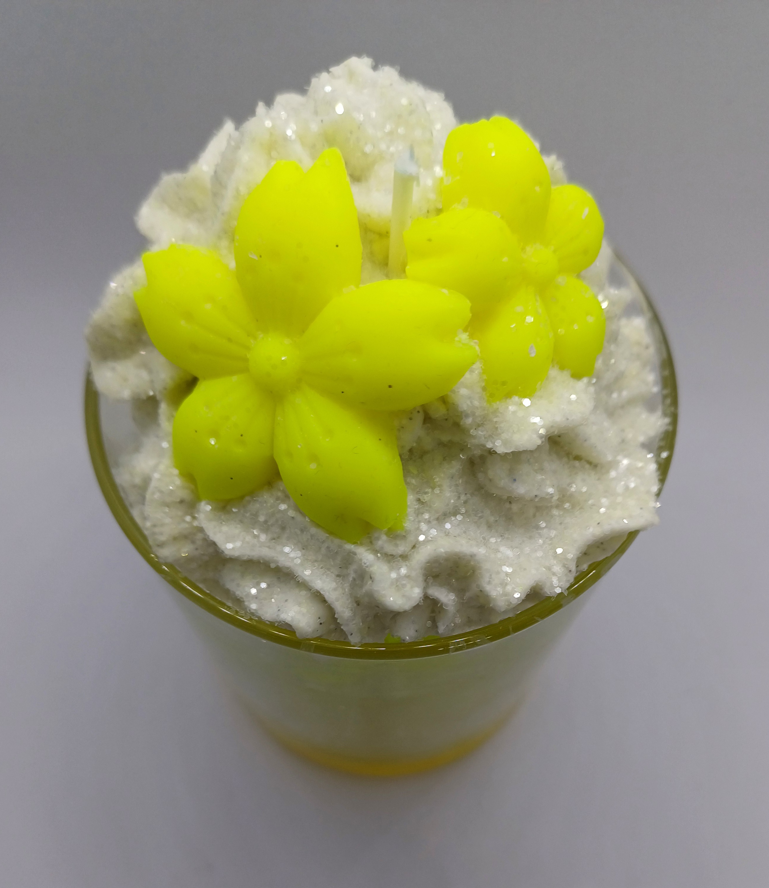Bougie gourmande Fleur des iles jaune