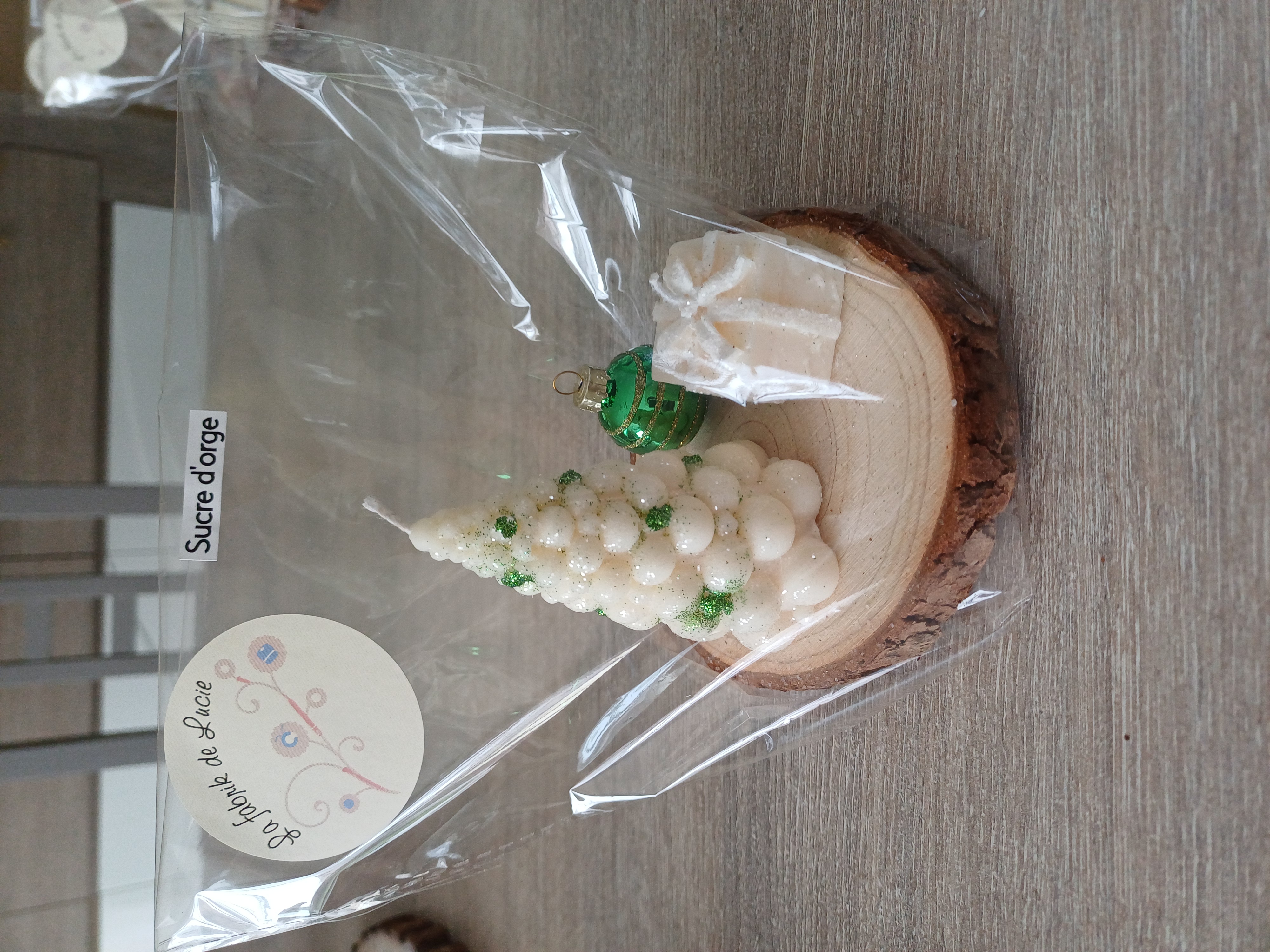 Composition de Noël Bougie "cadeau et sapin"