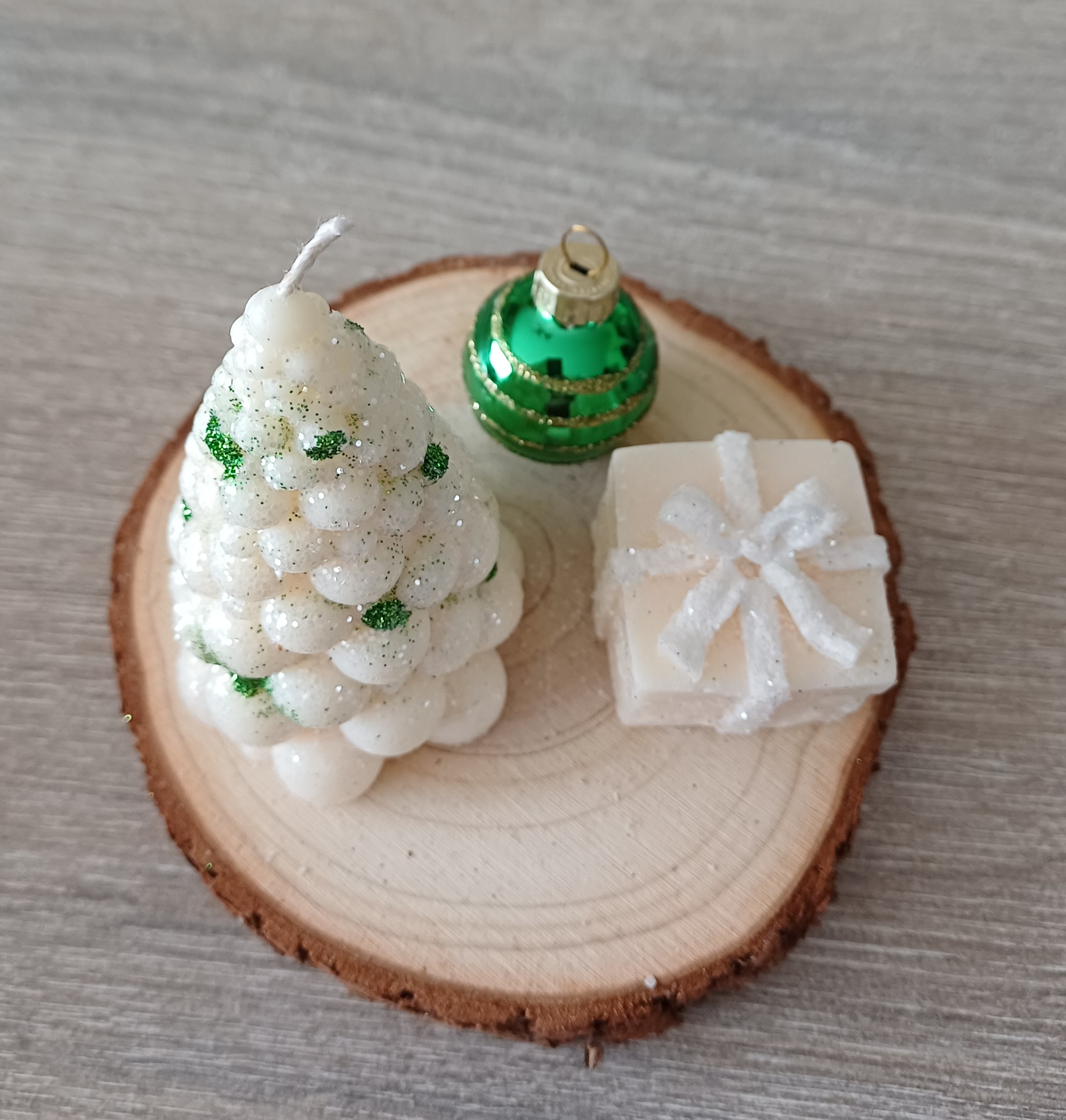 Composition de Noël Bougie "cadeau et sapin"