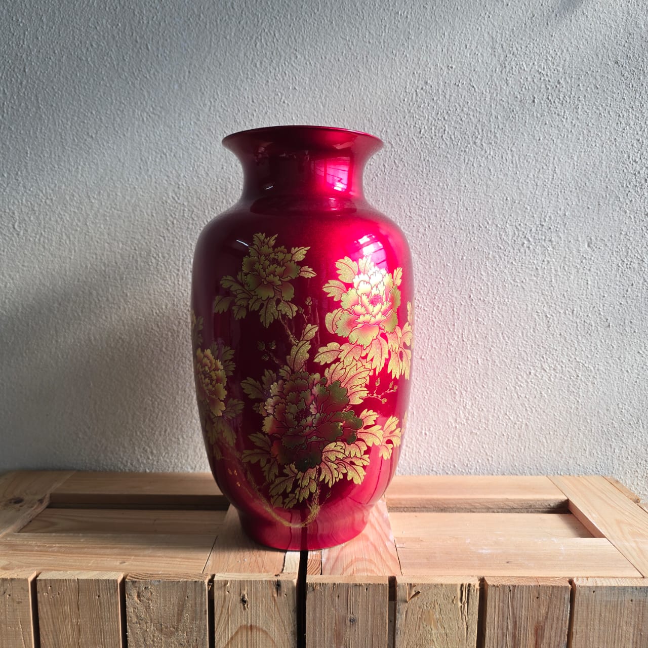Red Floral Decorative Vase
