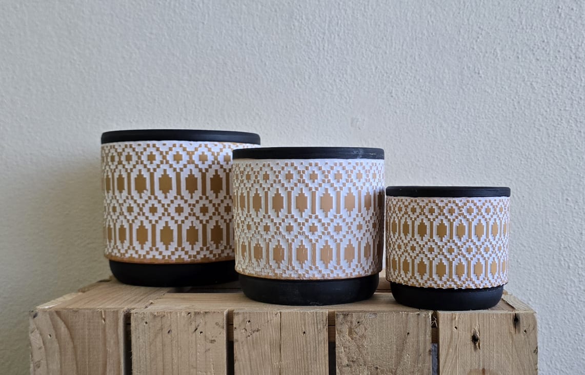 Terra pot with Design