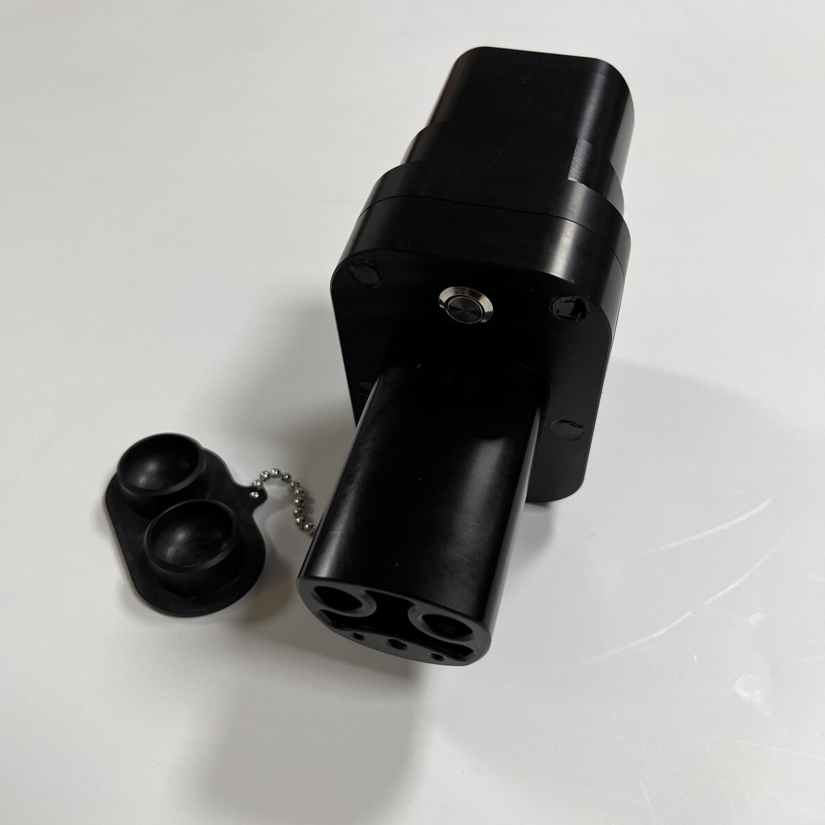CCS 2 + Type 2 į Tesla JAV adapteris