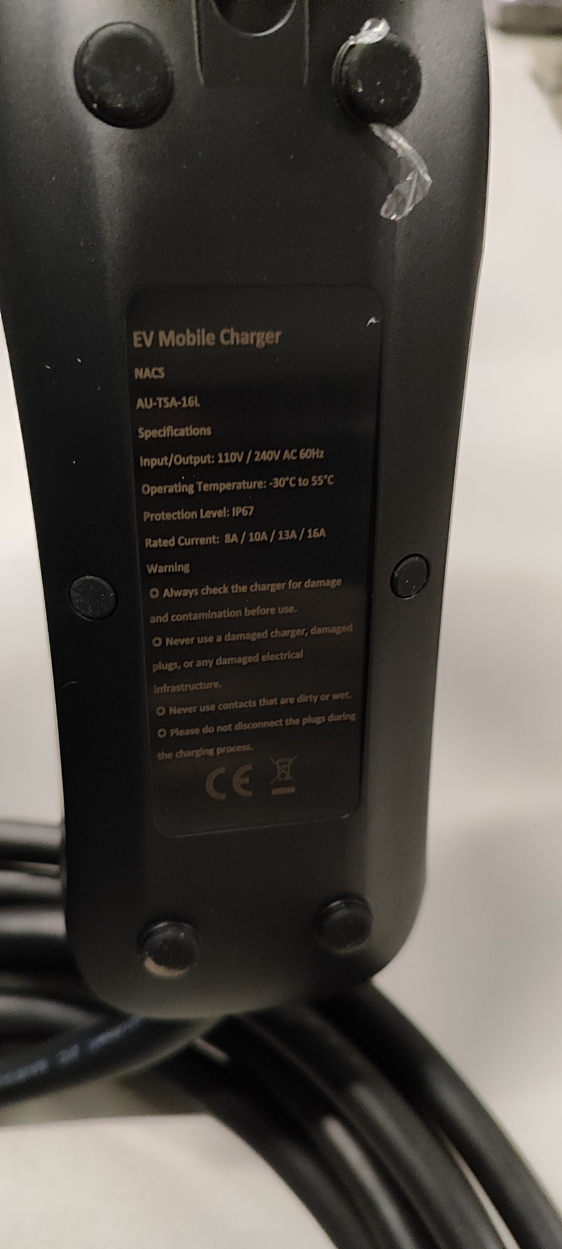 Buitinis kroviklis tesla automobiliui iš JAV ( 8-16A, 1 fazė 3,6 kW)