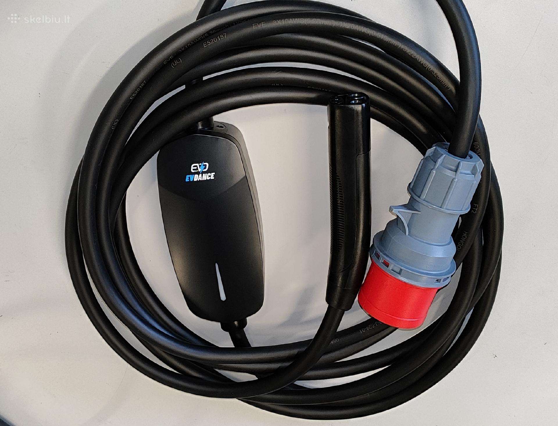 Tesla kroviklis automobiliui iš JAV (32A, 1 fazė 7,6 kW)