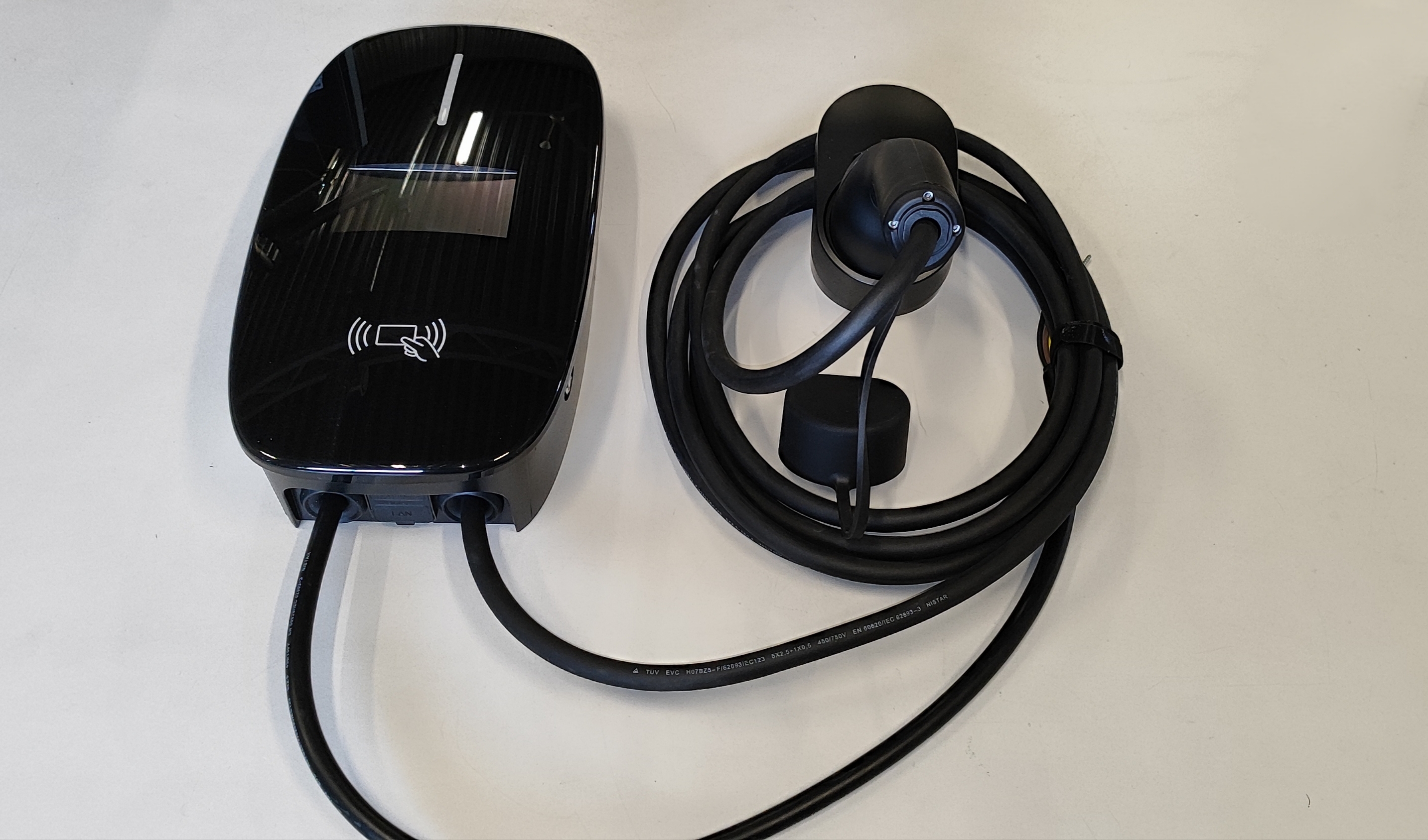 Elektromobilio įkrovimo stotelė EV Charger 11kW Type 2  valdoma programėle + ekranas