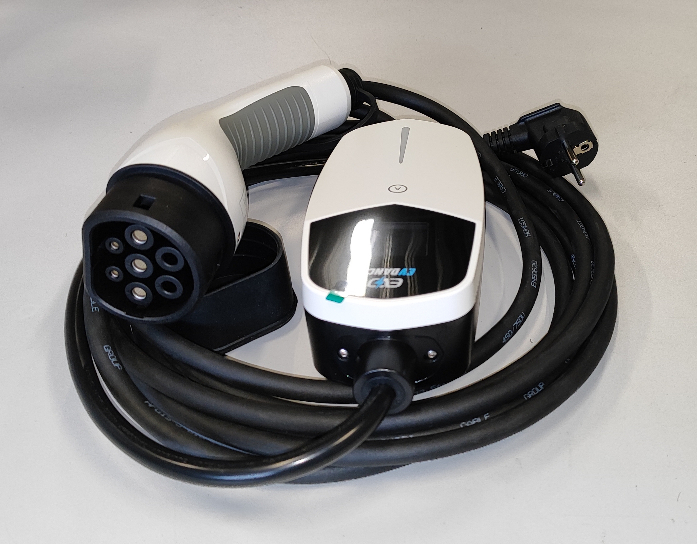 Elektromobilio kroviklis Type 2 (įkrovimo laidas) 1,4 - 3,6 kW  6 metrų ilgio kabelis