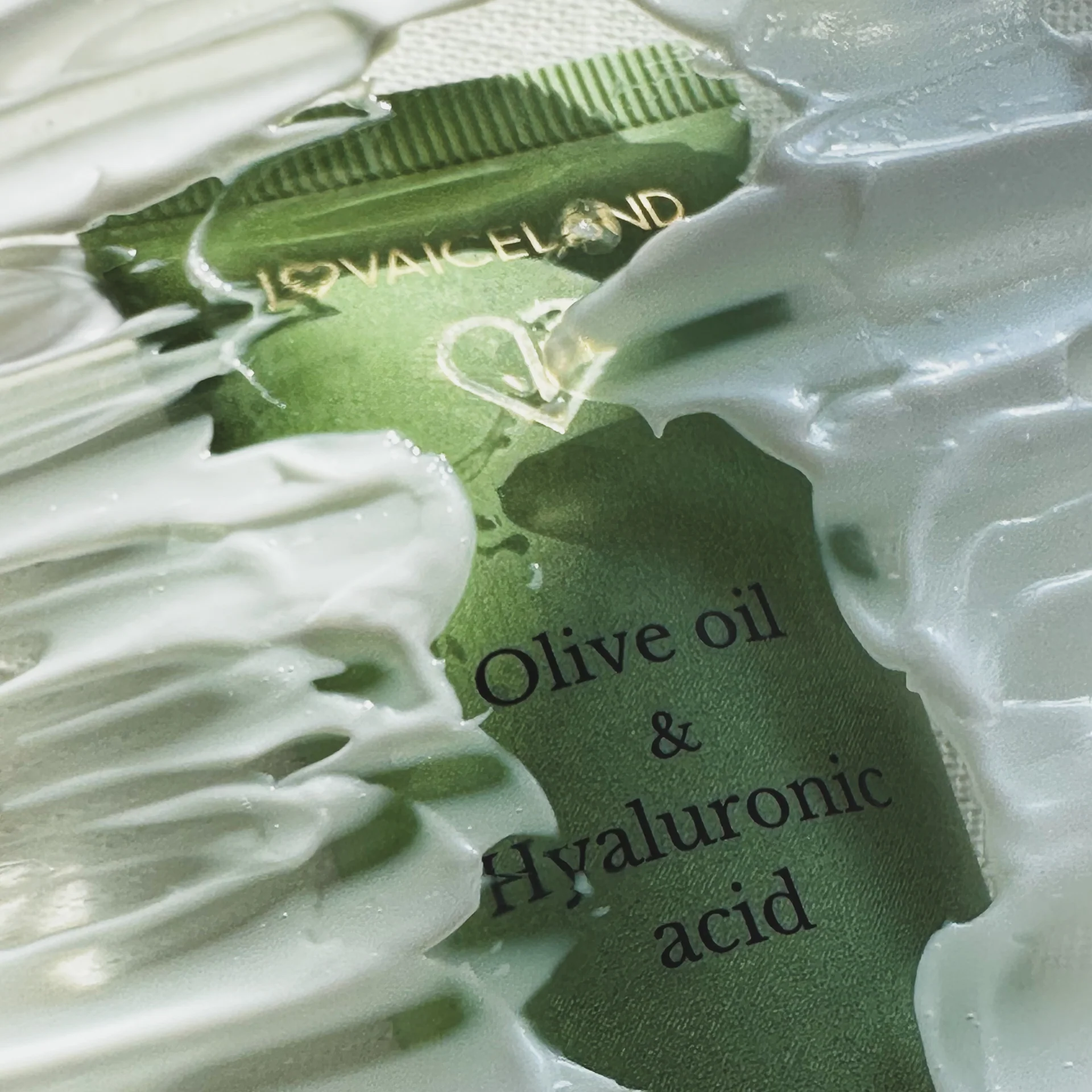 Alyvuogių aliejaus ir hialurono rūgšties veido šveitiklis (30 ml)