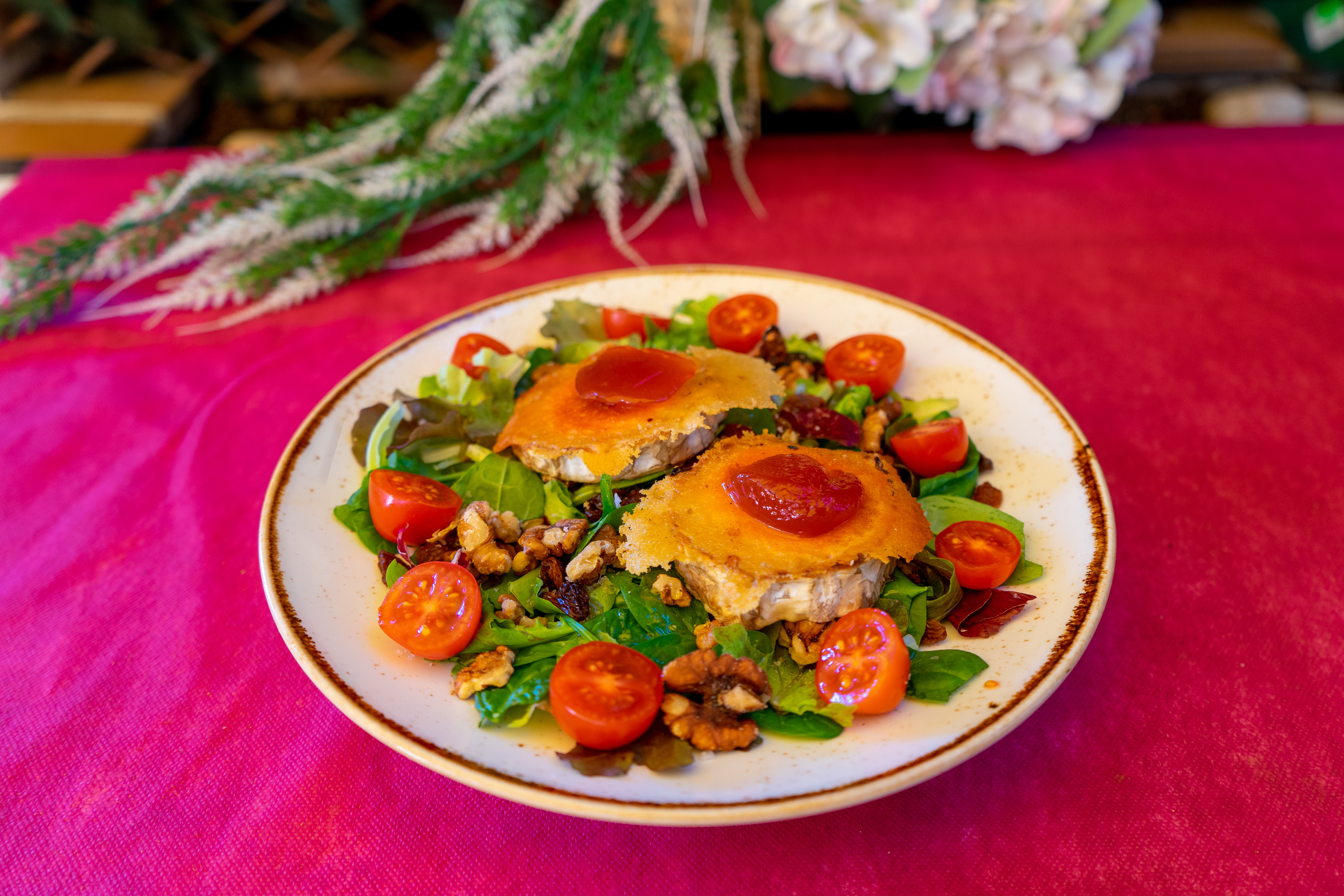 Ensalada de Queso de Cabra y Frutos Secos