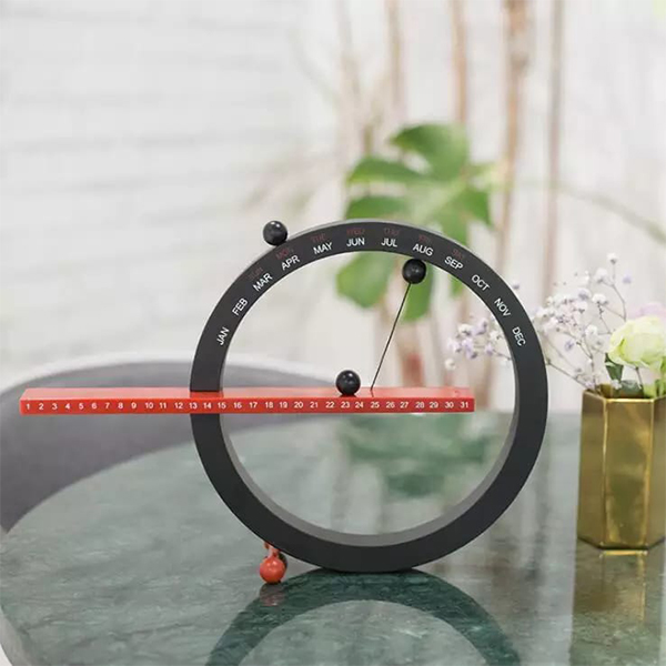 Magnetic Ball Calendar