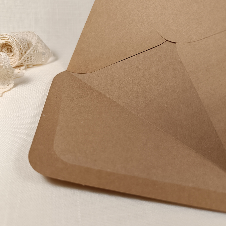 Sobre de PAPEL KRAFT