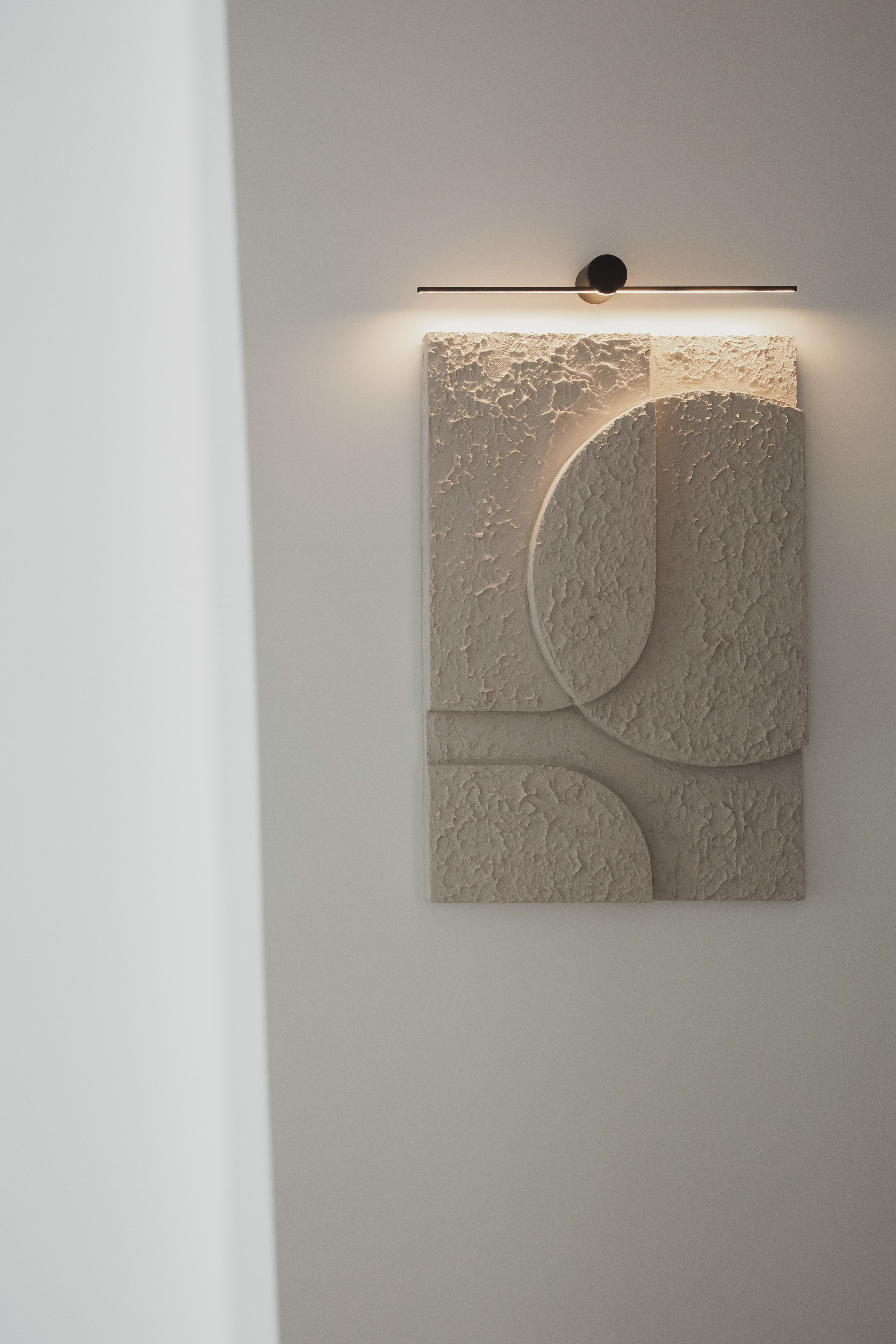 MOONISH, textured