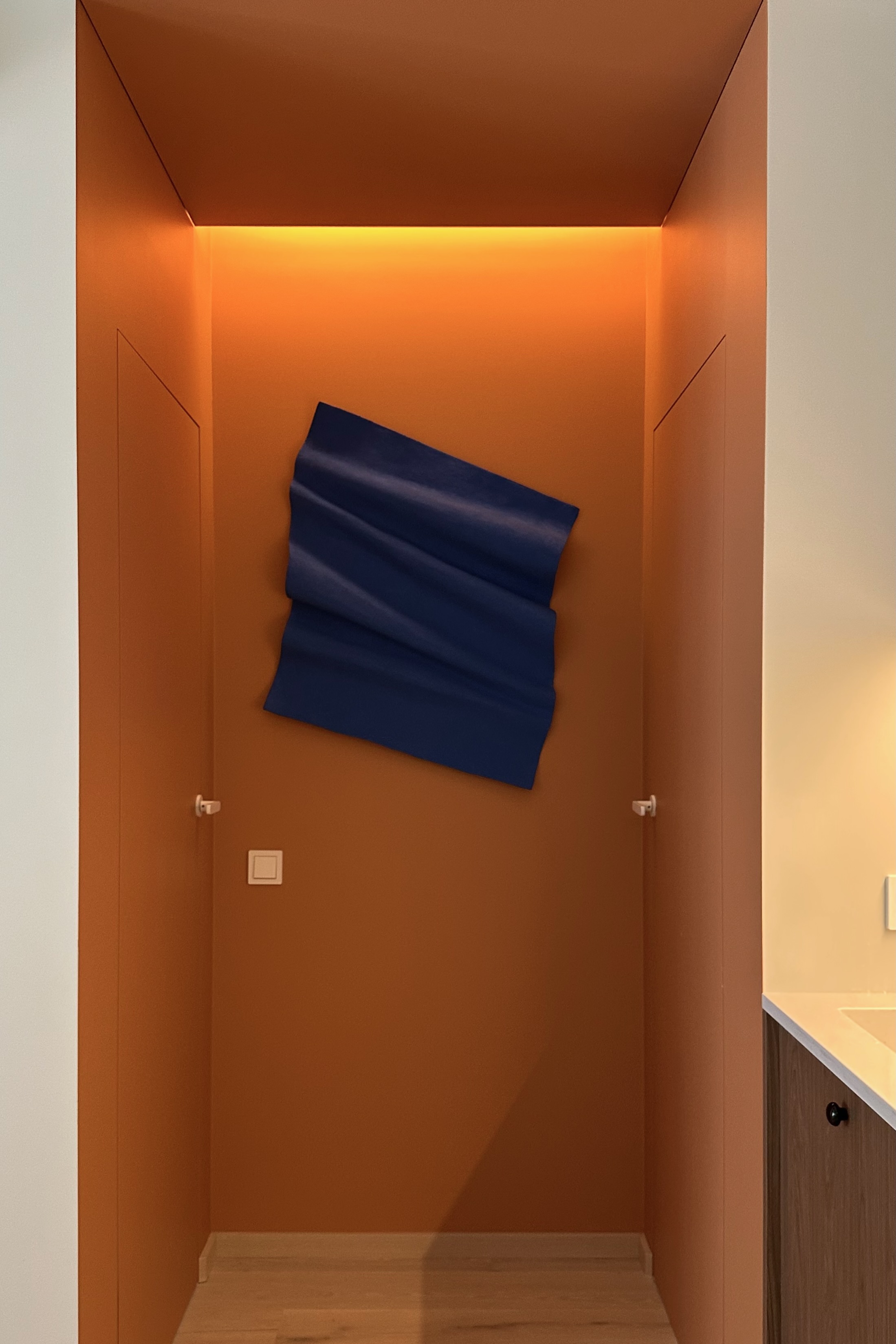 PAPERTHIN COBALT BLUE EDITION