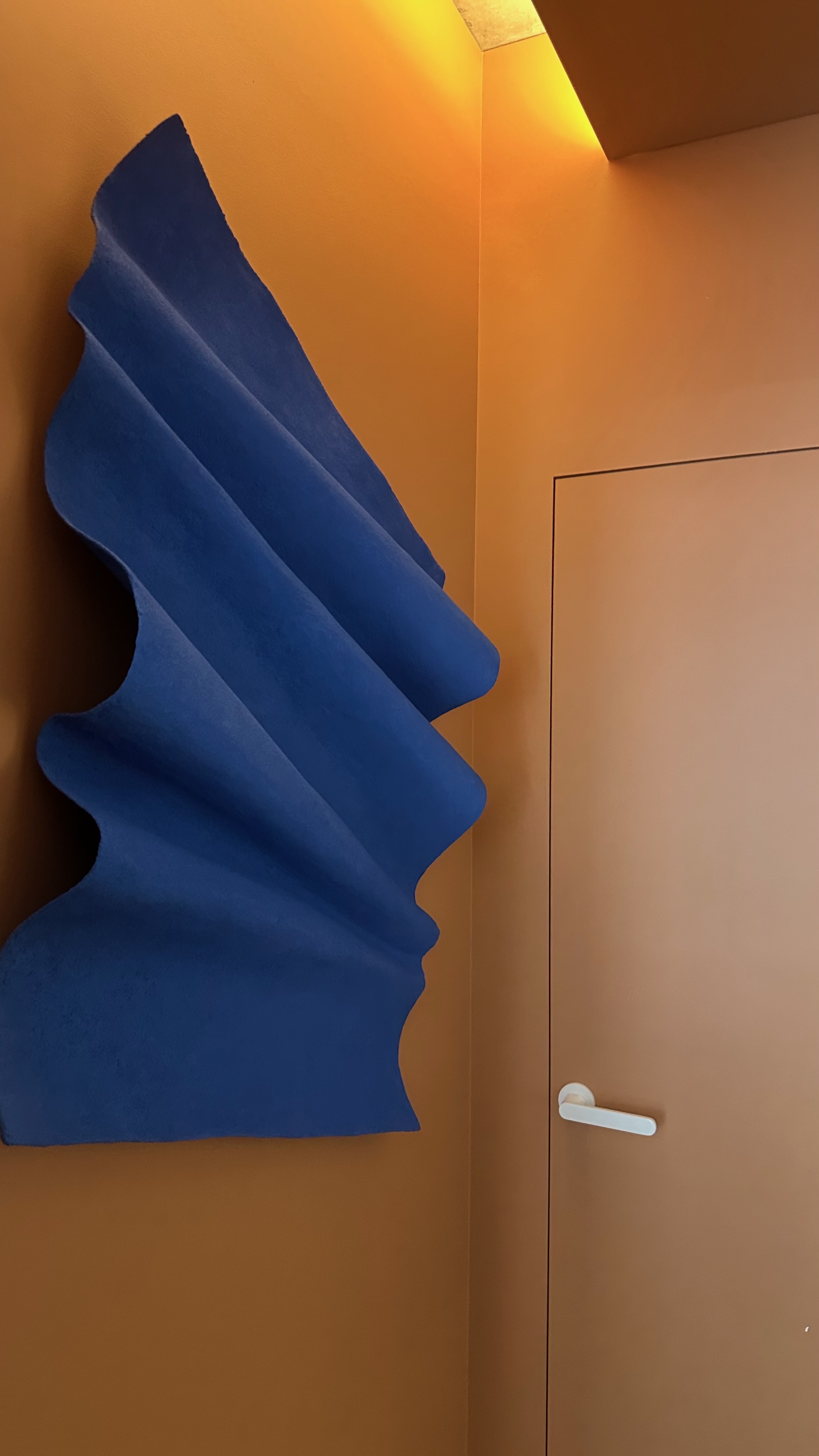 PAPERTHIN COBALT BLUE EDITION