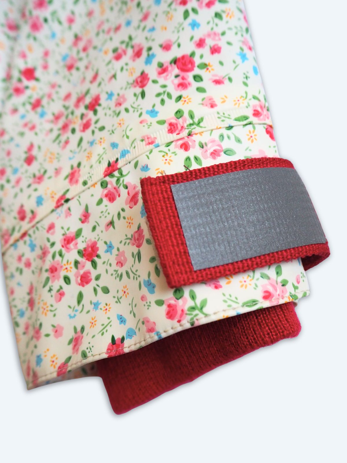 Kurtka przeciwdeszczowa w kwiaty Sos Jensen 