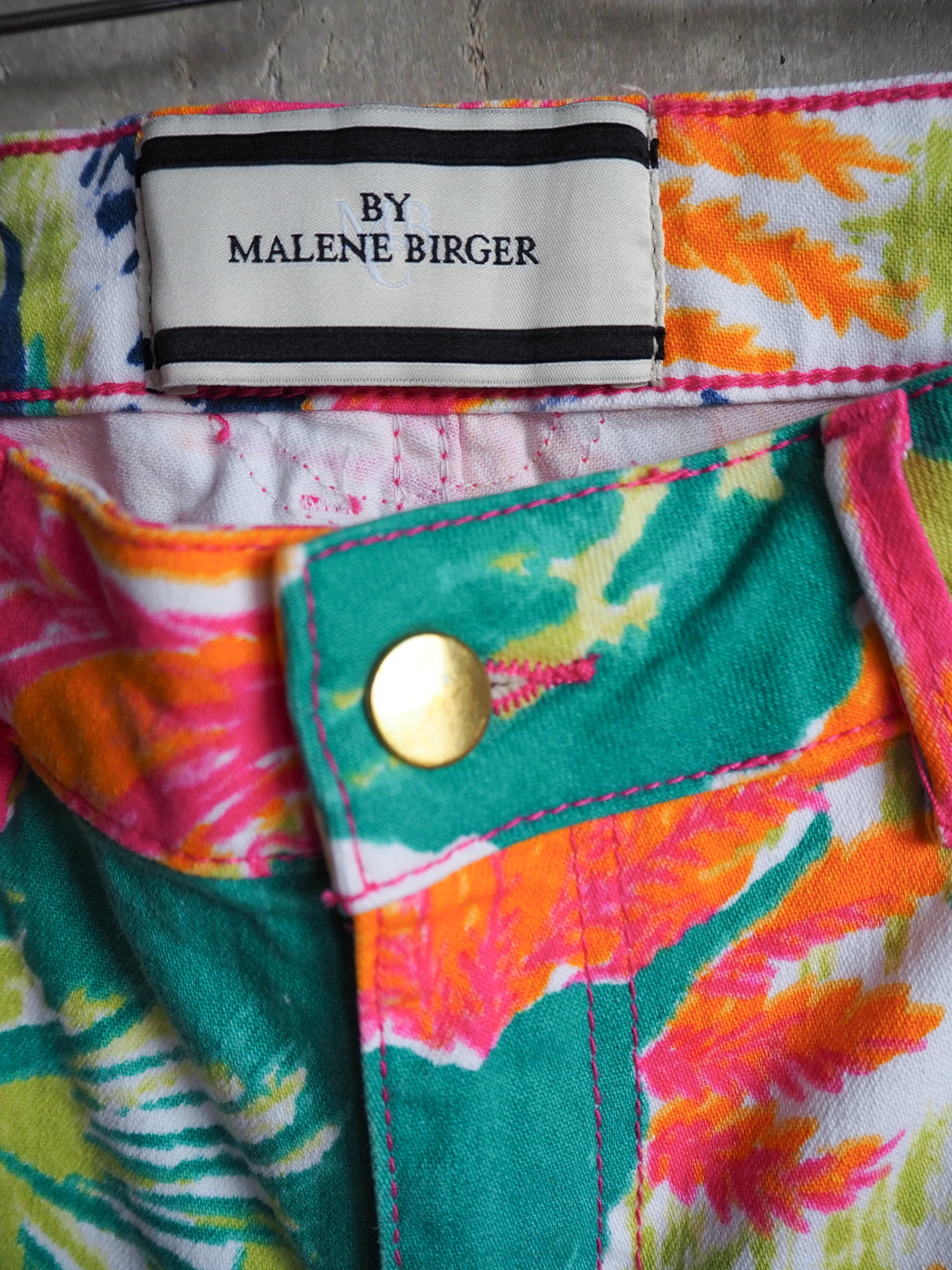 Wielokolorowe spodnie w kwiaty By Malene Birger Bawełna