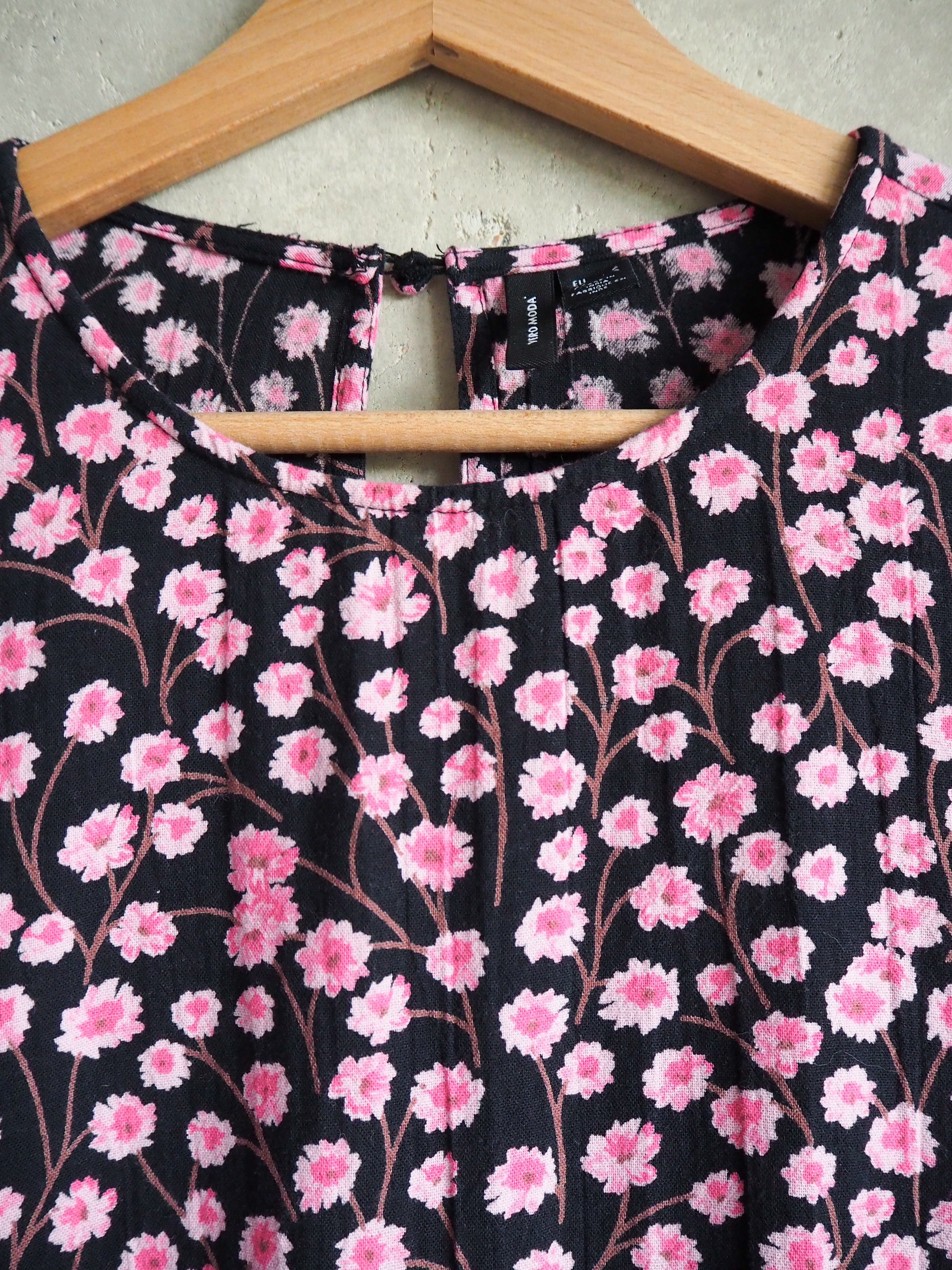 Sukienka w kwiaty Vero Moda Bawełna