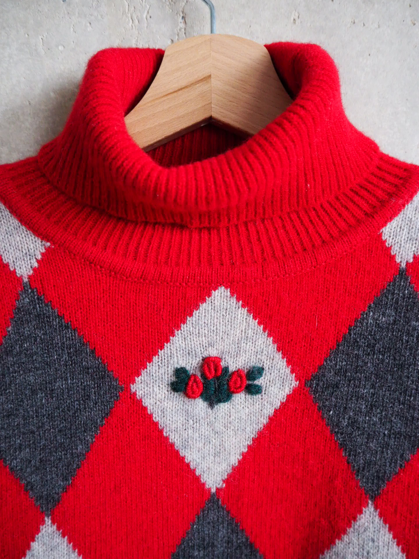 Sweter w róże Vintage