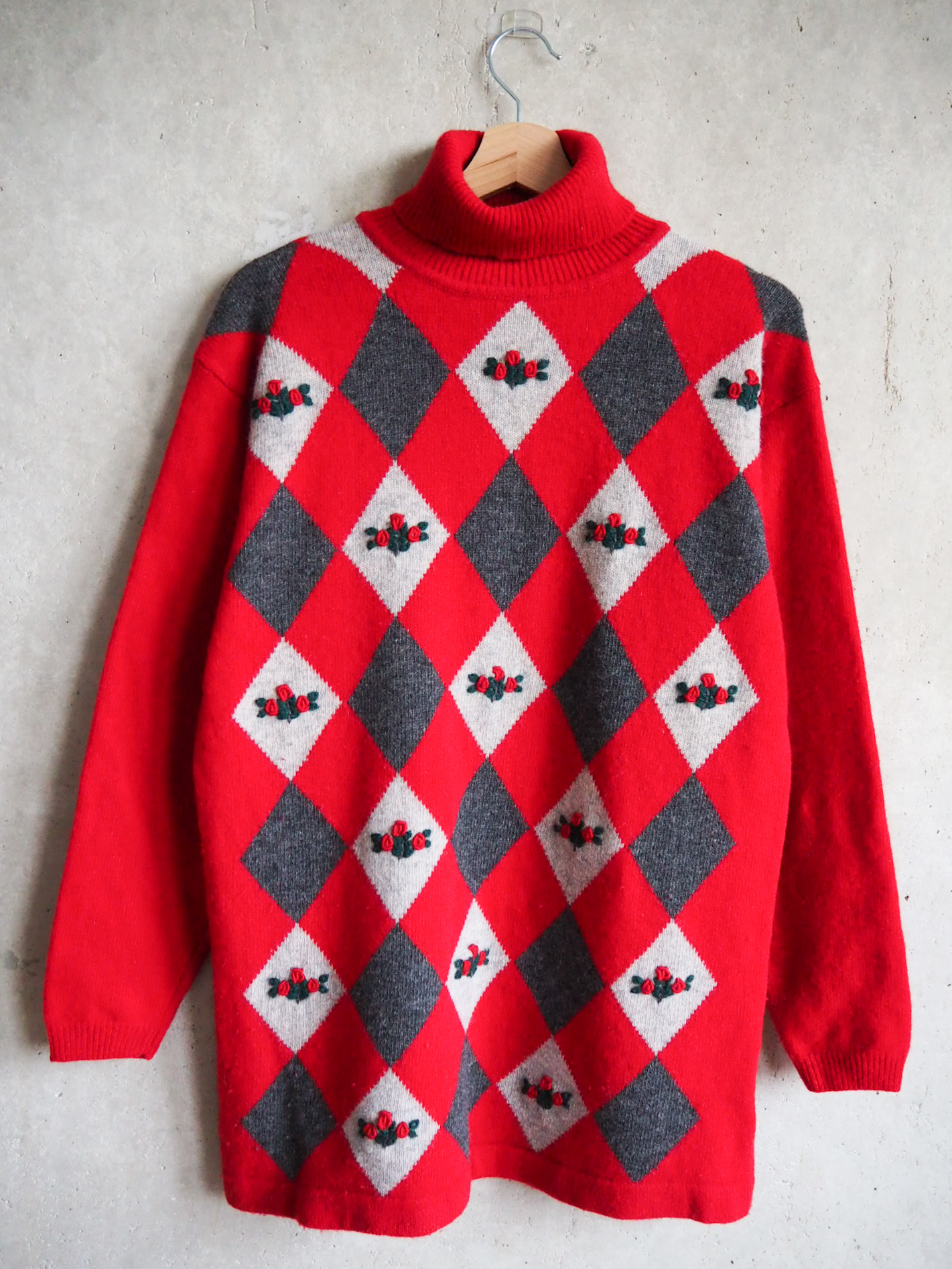 Sweter w róże Vintage