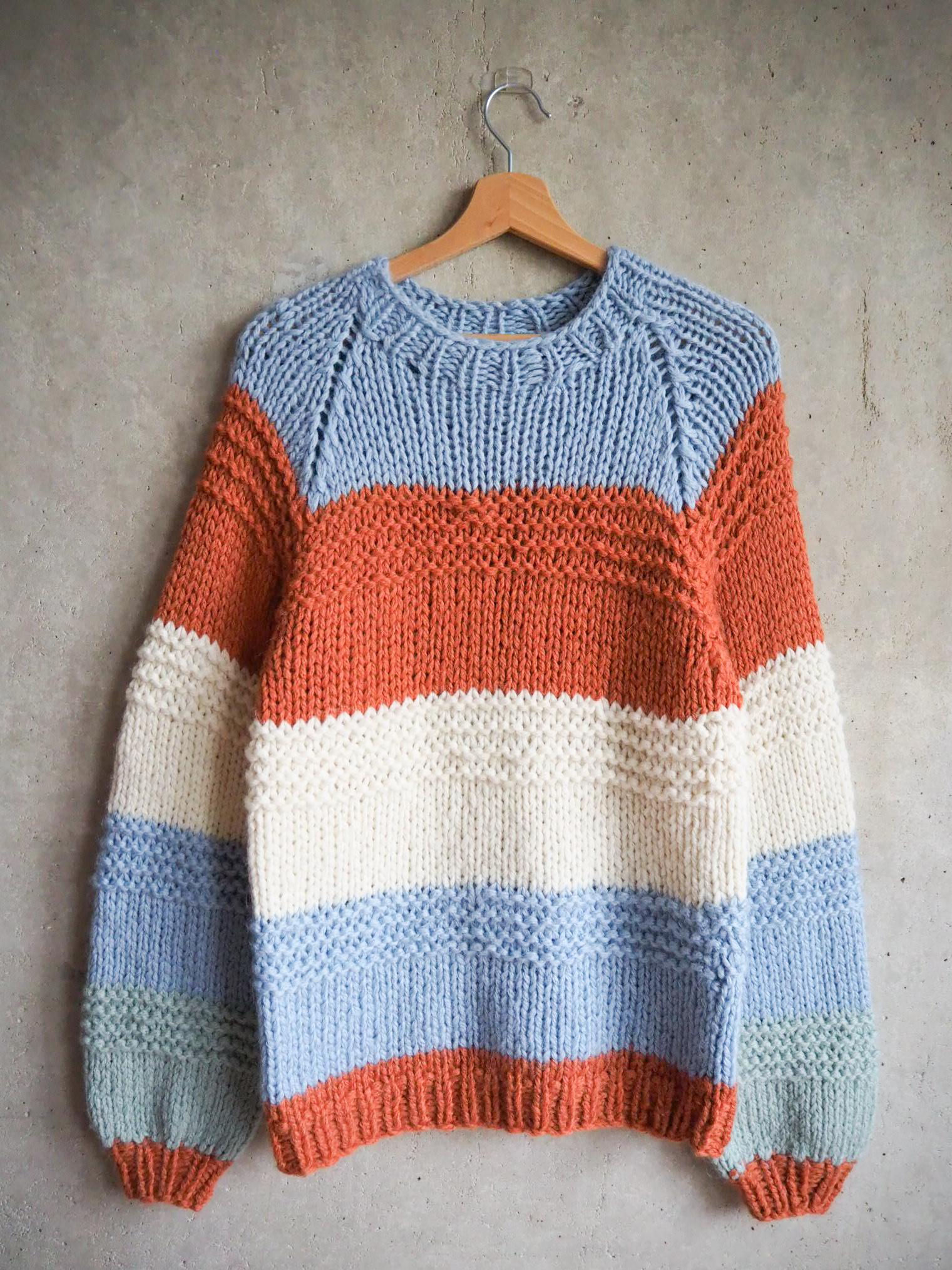 Sweter w pasy Wełna