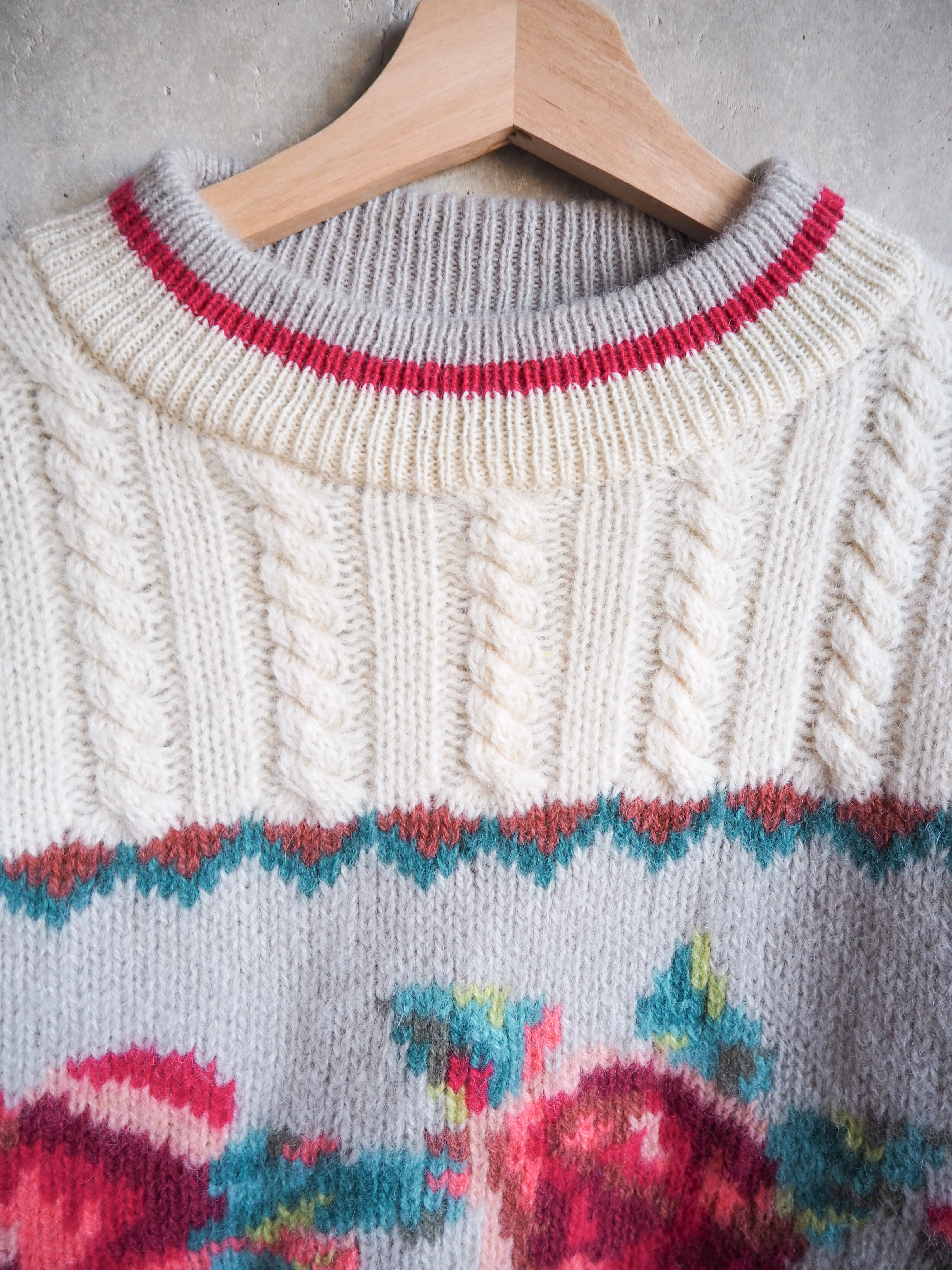 Sweter w róże Vintage Wełna