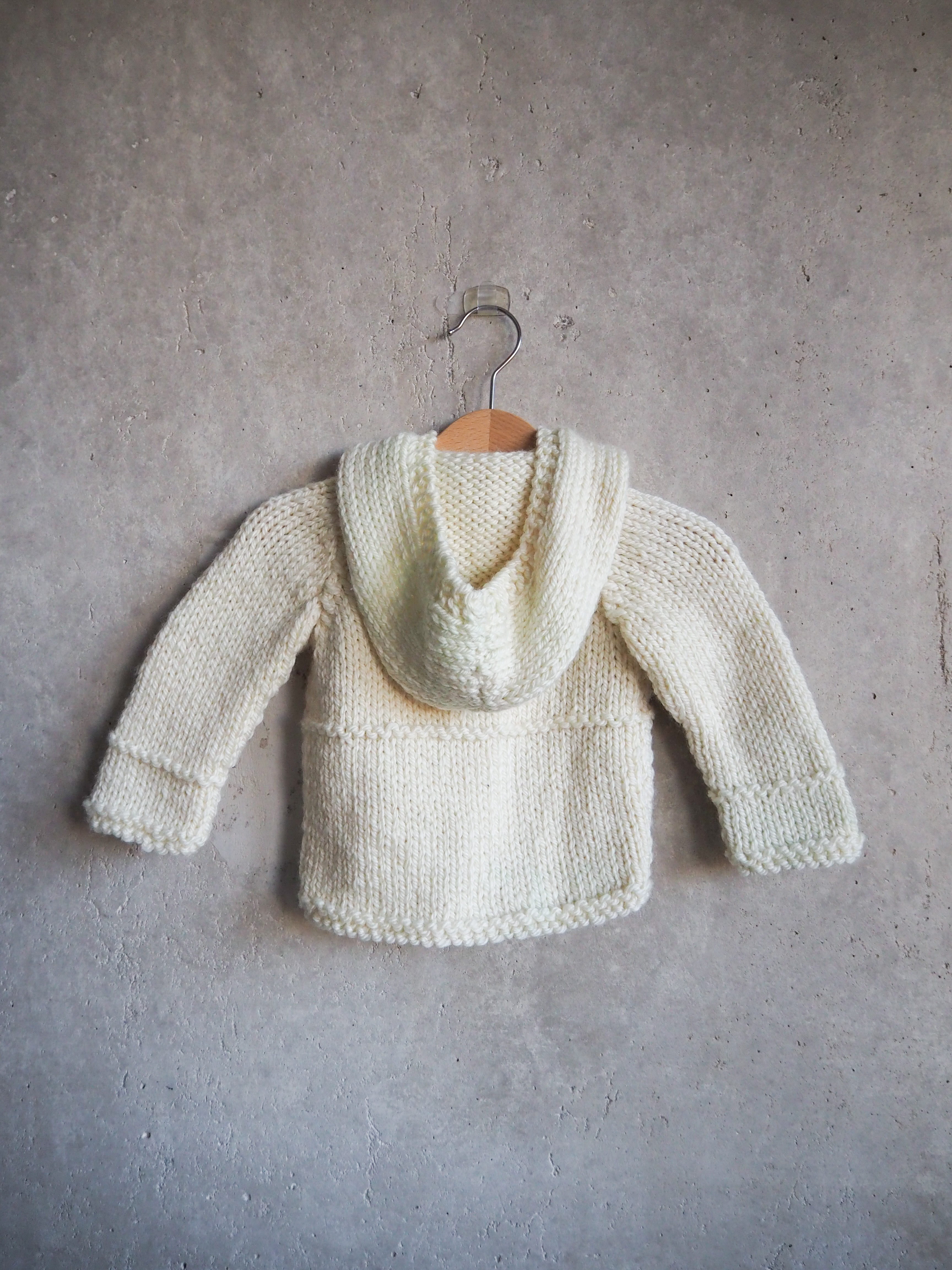 Sweter z kapturem Wełna