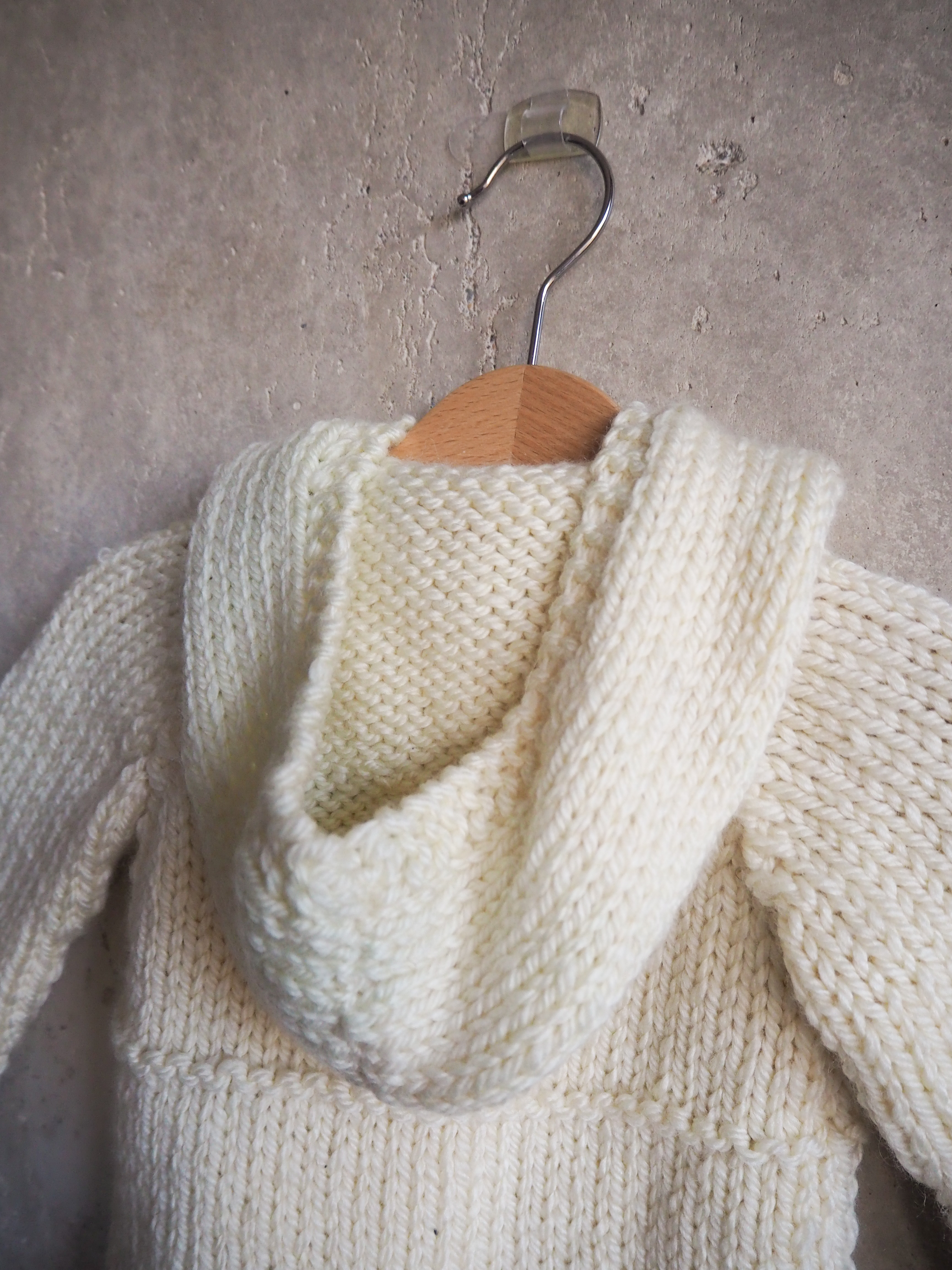 Sweter z kapturem Wełna