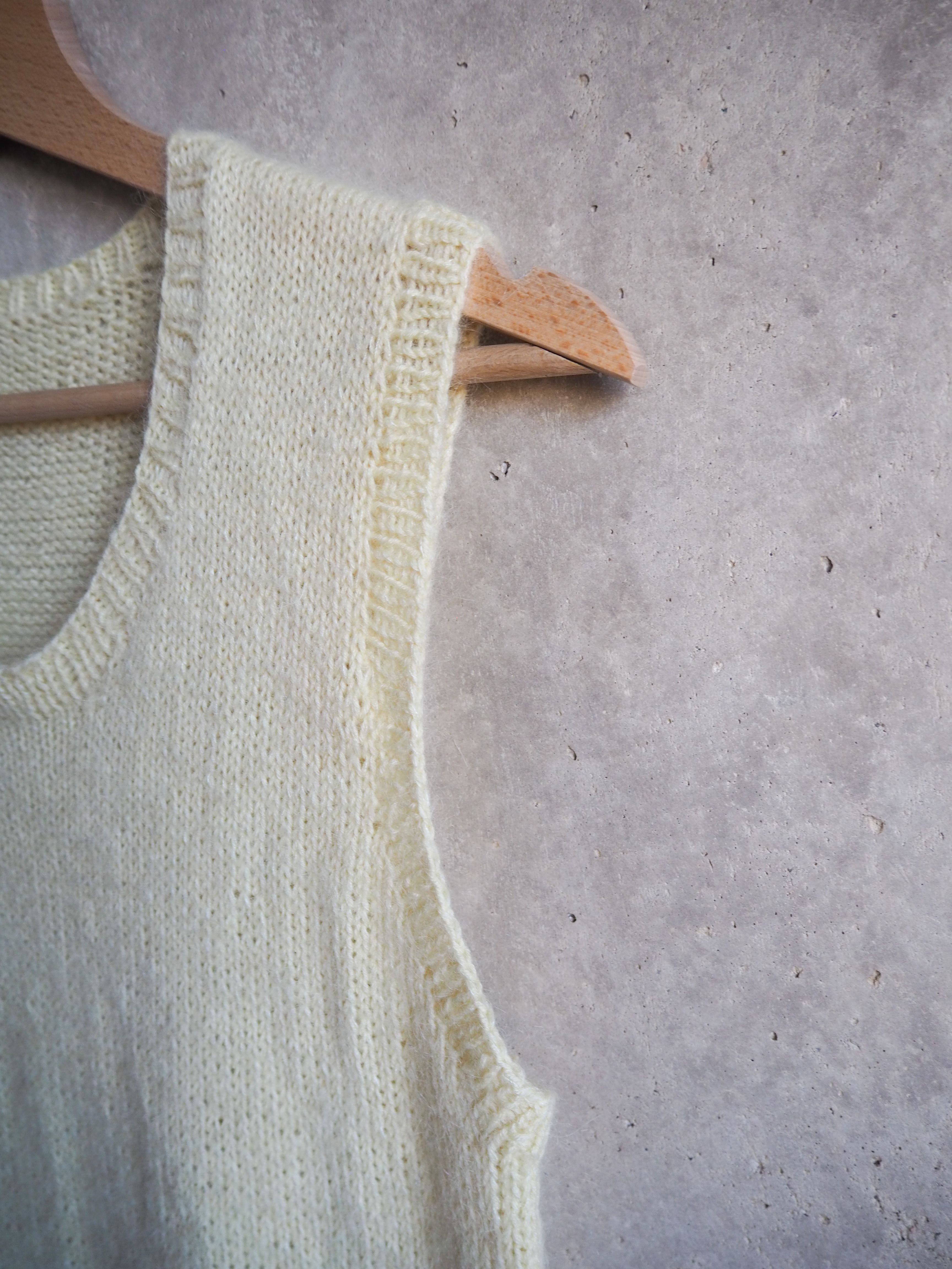 Masełkowa kamizelka Wełna Moher Jedwab