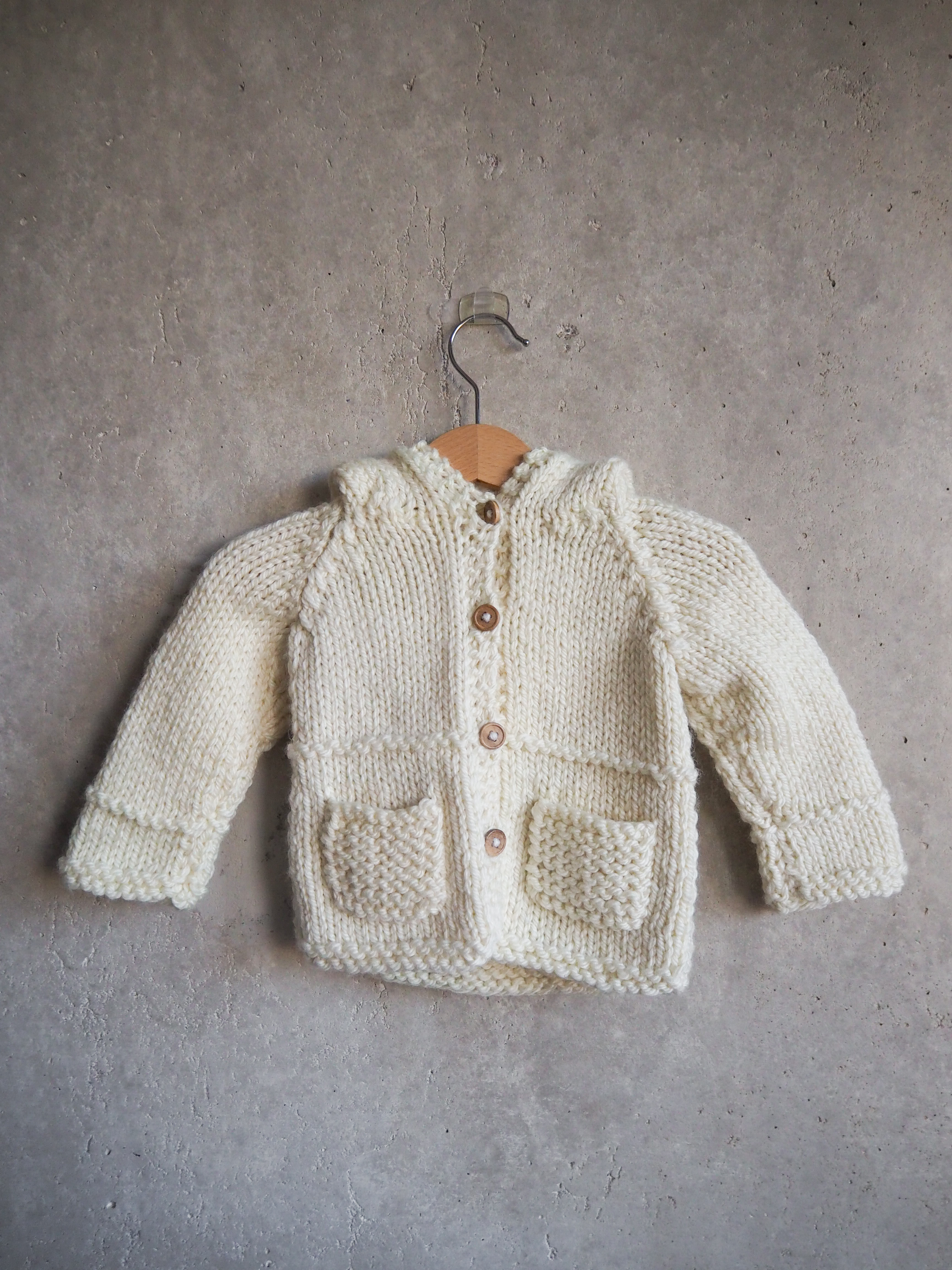 Sweter z kapturem Wełna