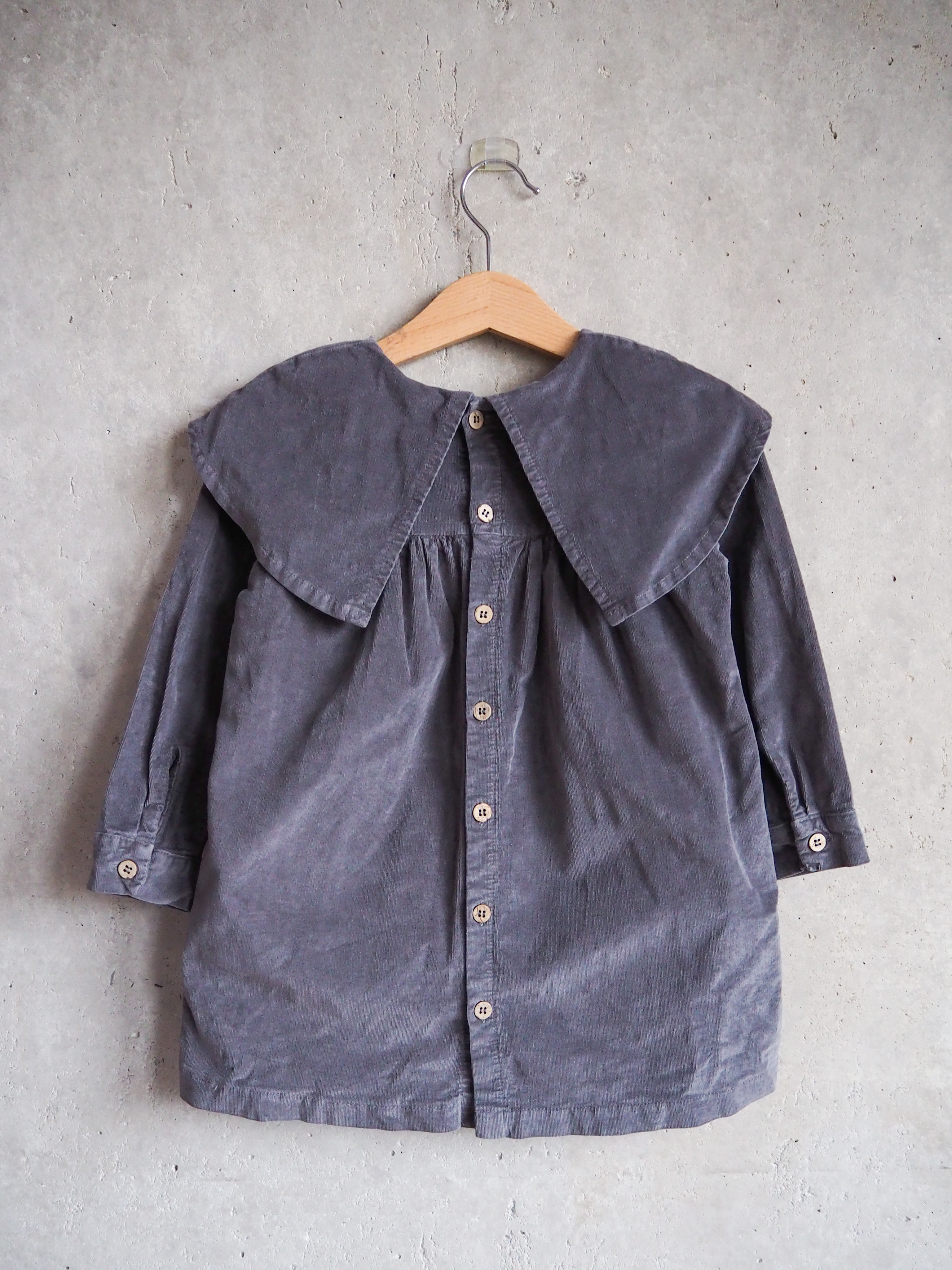 Sukienka z kołnierzykiem 1 + In the family