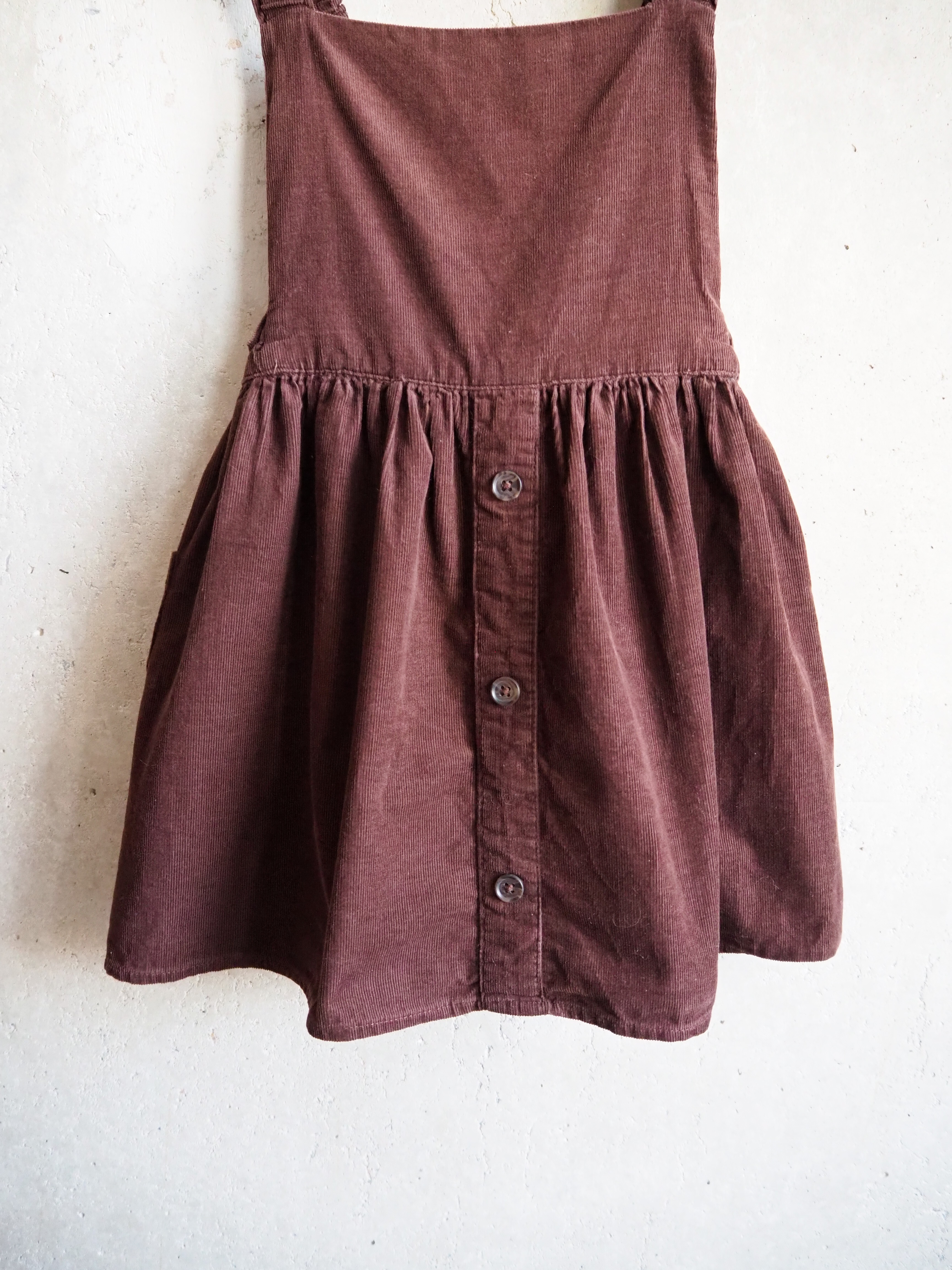 Sukienka sztruksowa Lil Atelier