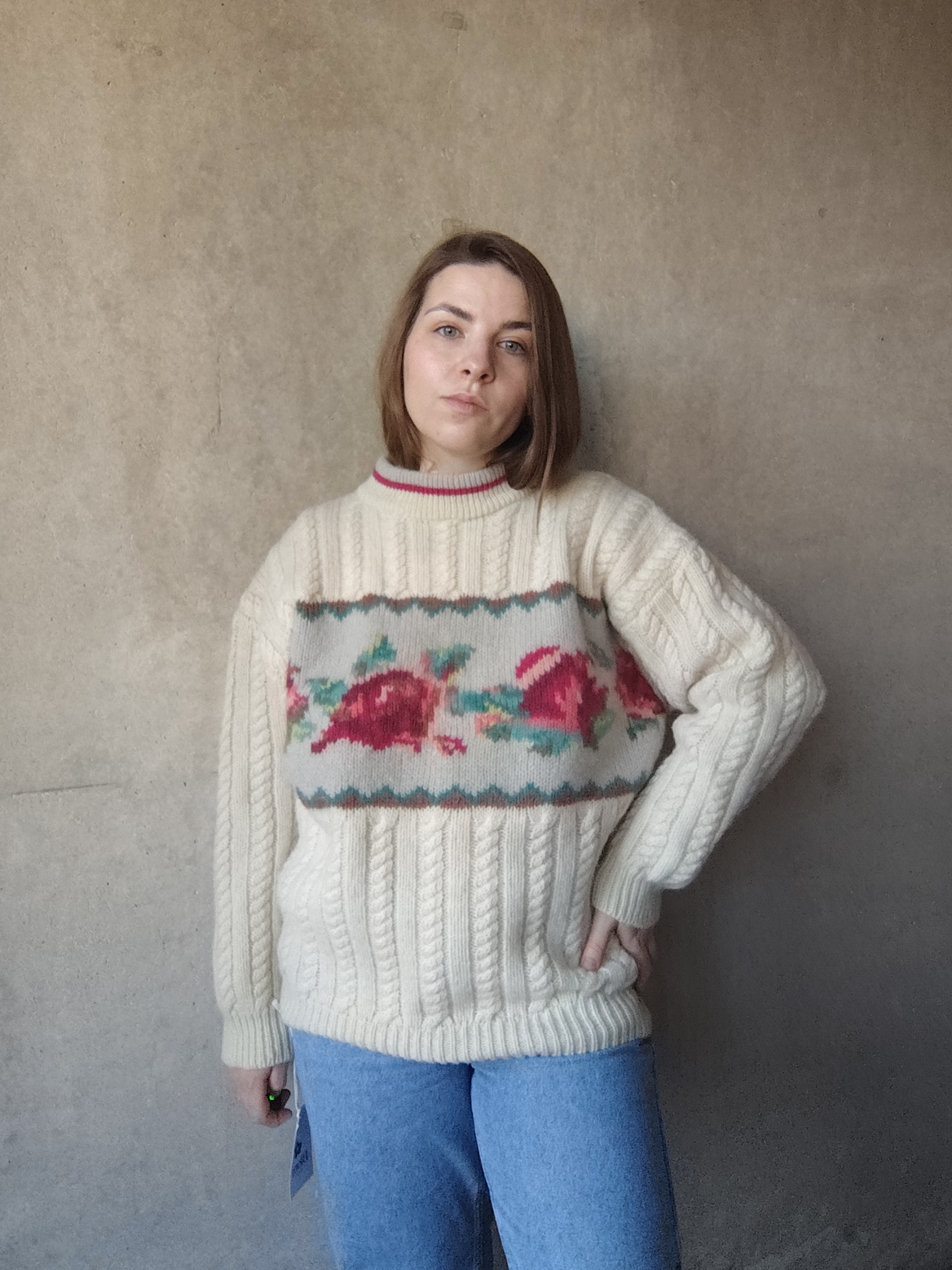 Sweter w róże Vintage Wełna