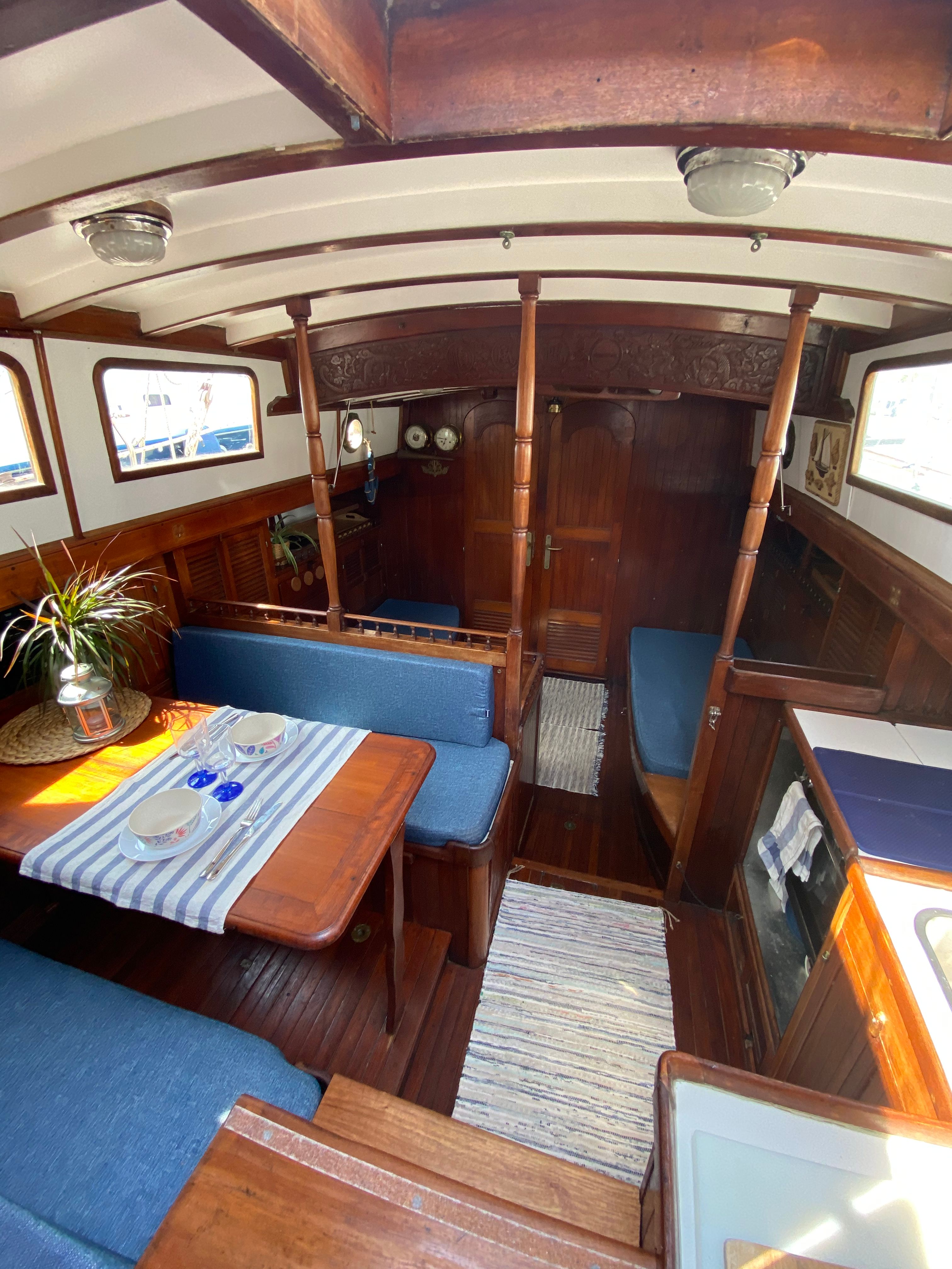 VELERO FORMOSA 41 