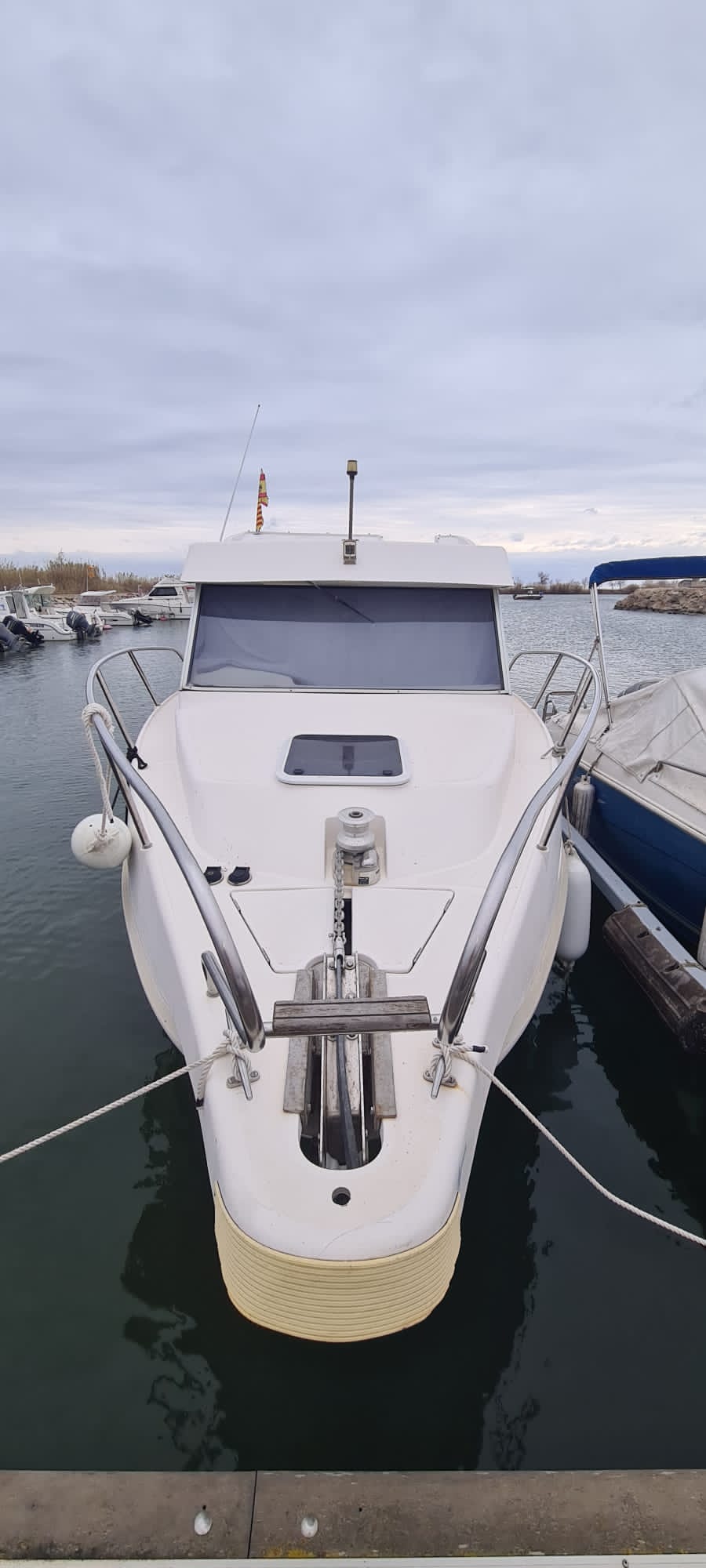 LANCHA RIO 800 CABIN FISCH