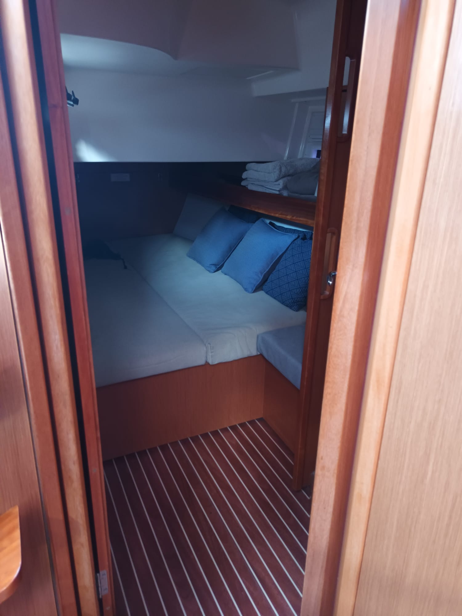 Velero de lujo Mugen BAVARIA CRUISER 45