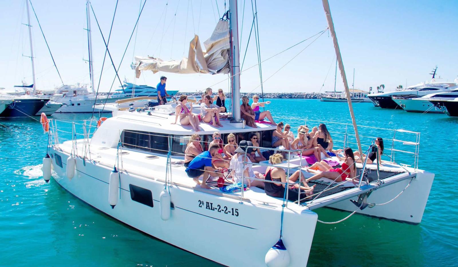 Catamarán de lujo