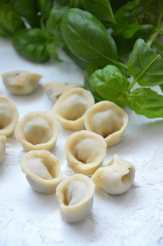 TINY DUMPLINGS WITH MUSHROOMS (USZKA)