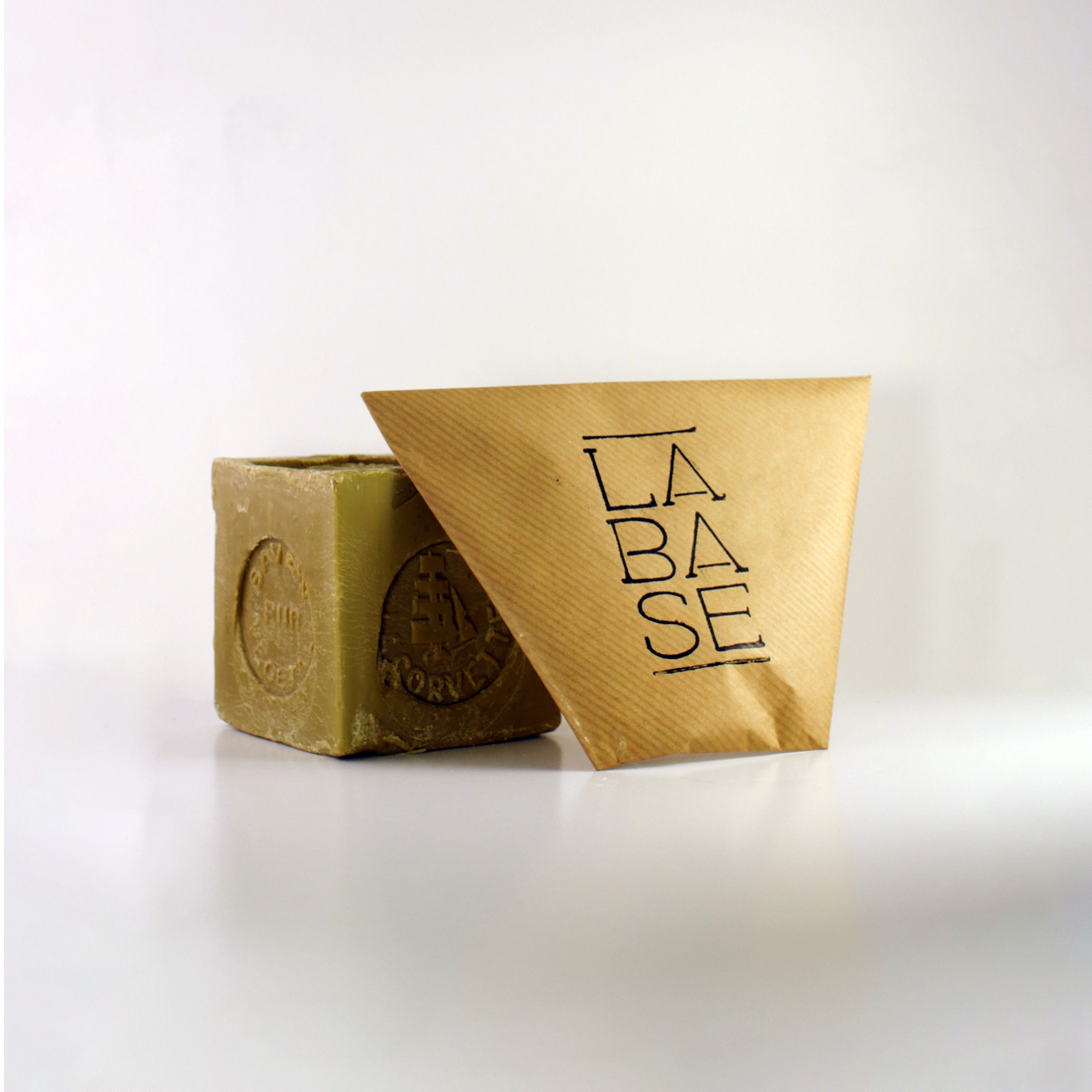 LESSIVE EN POUDRE À L'HUILE D'OLIVE