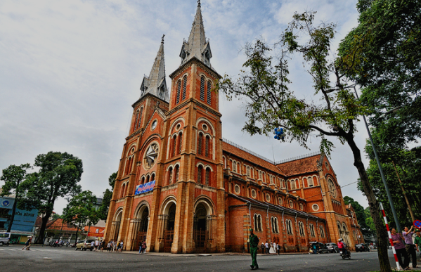 4D3N Best of Ho Chi Minh Vietnam for 6 persond