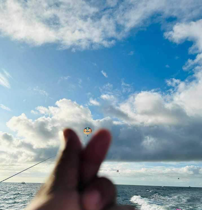 Experienced Parasailling Adventure in Boracay Island for SOLO