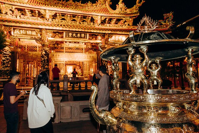  Origin & Longshan Temple Cultural Walking Tour in Taipei, Taiwan