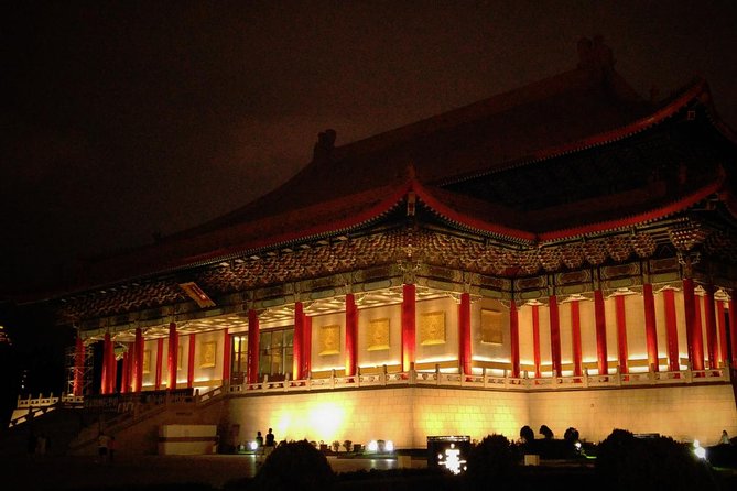 City Bike Tour with Night Market Experience in Taipei, Taiwan