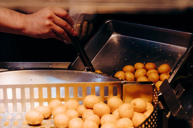 Taipei Food Tour: Night Market & Convenience Store(Food Included) In Taiwan