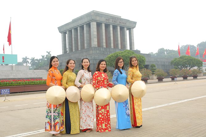 Hanoi: Tradditional Ao Dai & Non La Rental in Vietnam