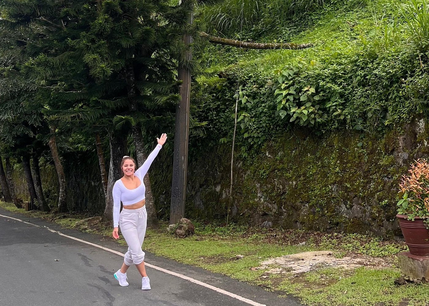 Tagaytay Day Tour sightseeing with Panoramic Taal volcano view