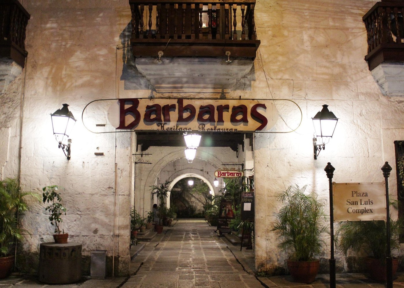 Cultural Dance Show with Dinner in Manila