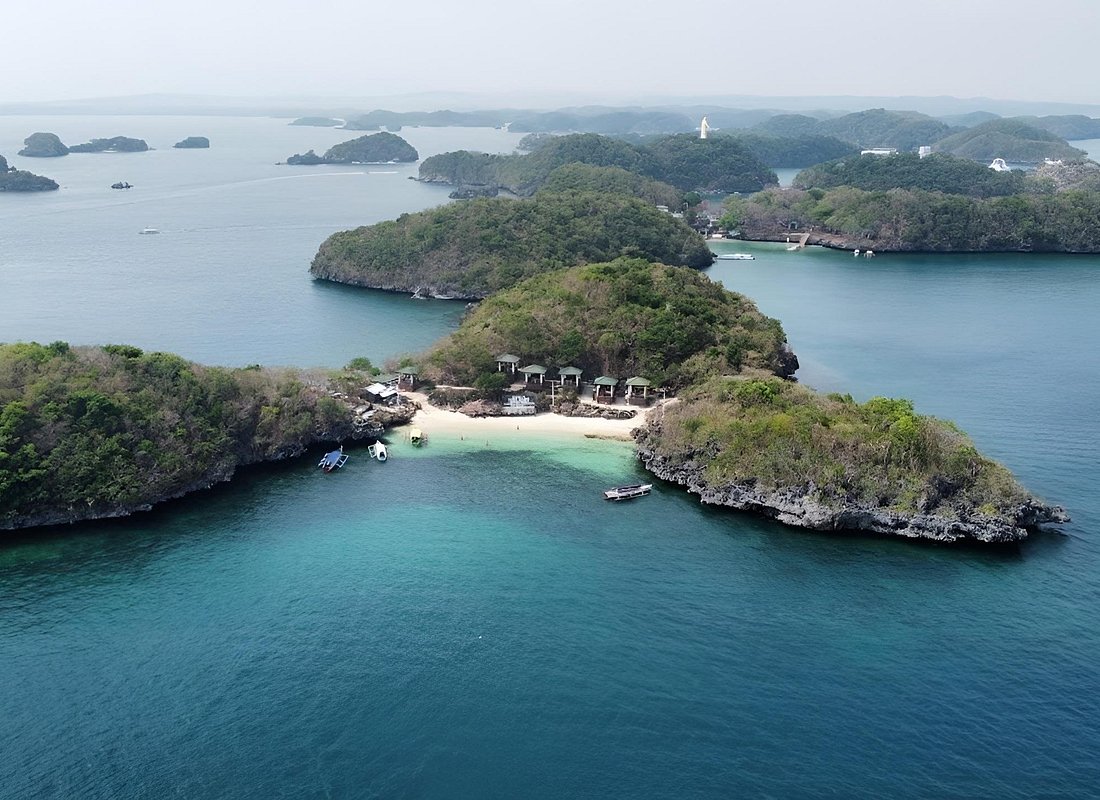 100 Island: Pangasinan Island Hopping Tour