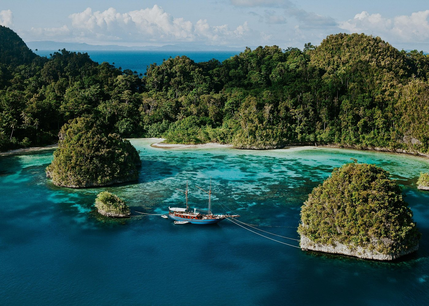 Coron Ultimate Tour - Full Day Group Tour w/ Lunch