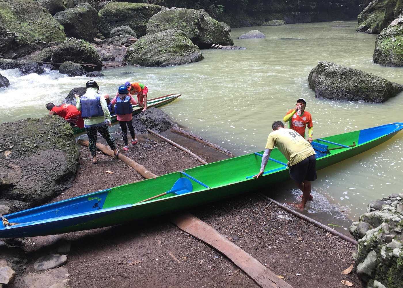 Pagsanjan Falls & Lake Yambo (2in1 Swimming & Nature Experience)
