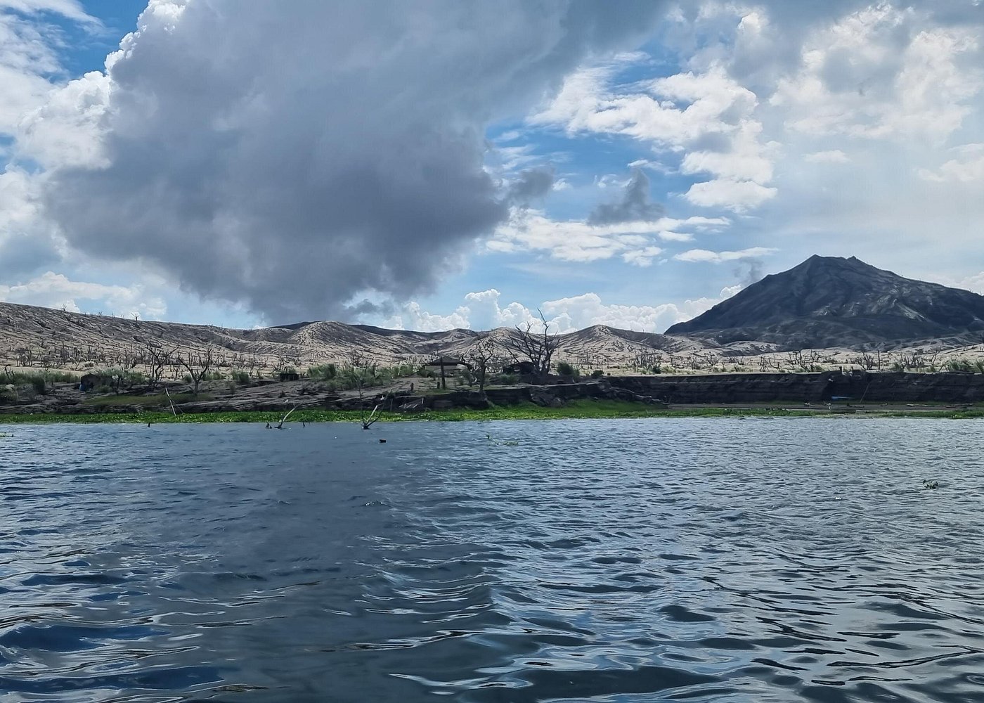 Amazing Taal Volcano Tour (Boat Included)