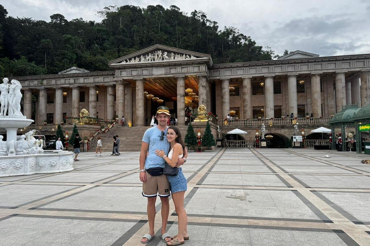 4D3N Budget Cebu City Tour, Oslob and Bohol Day Trip for 4 persons